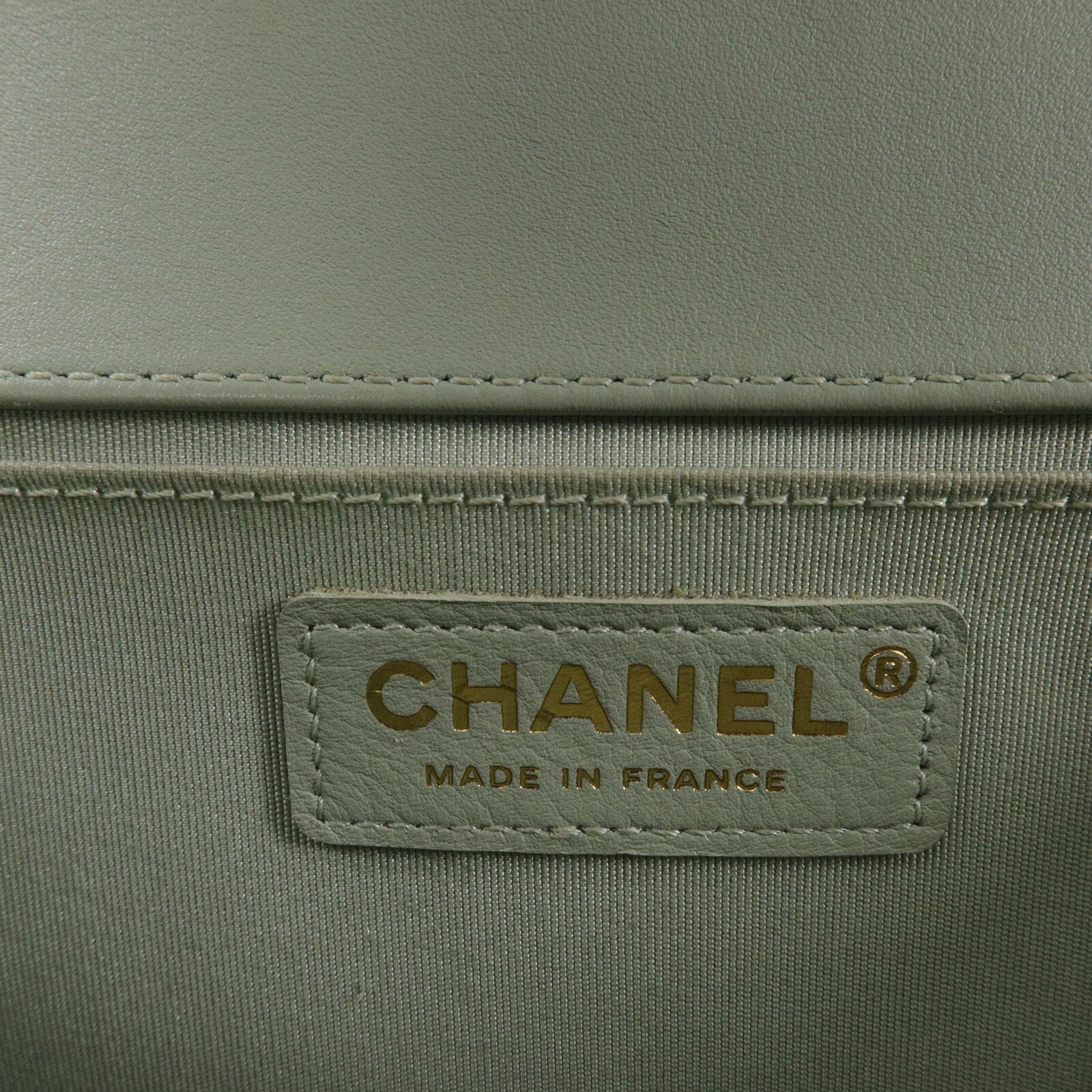 CHANEL 牛皮皮革Boy 25鏈帶肩背袋
