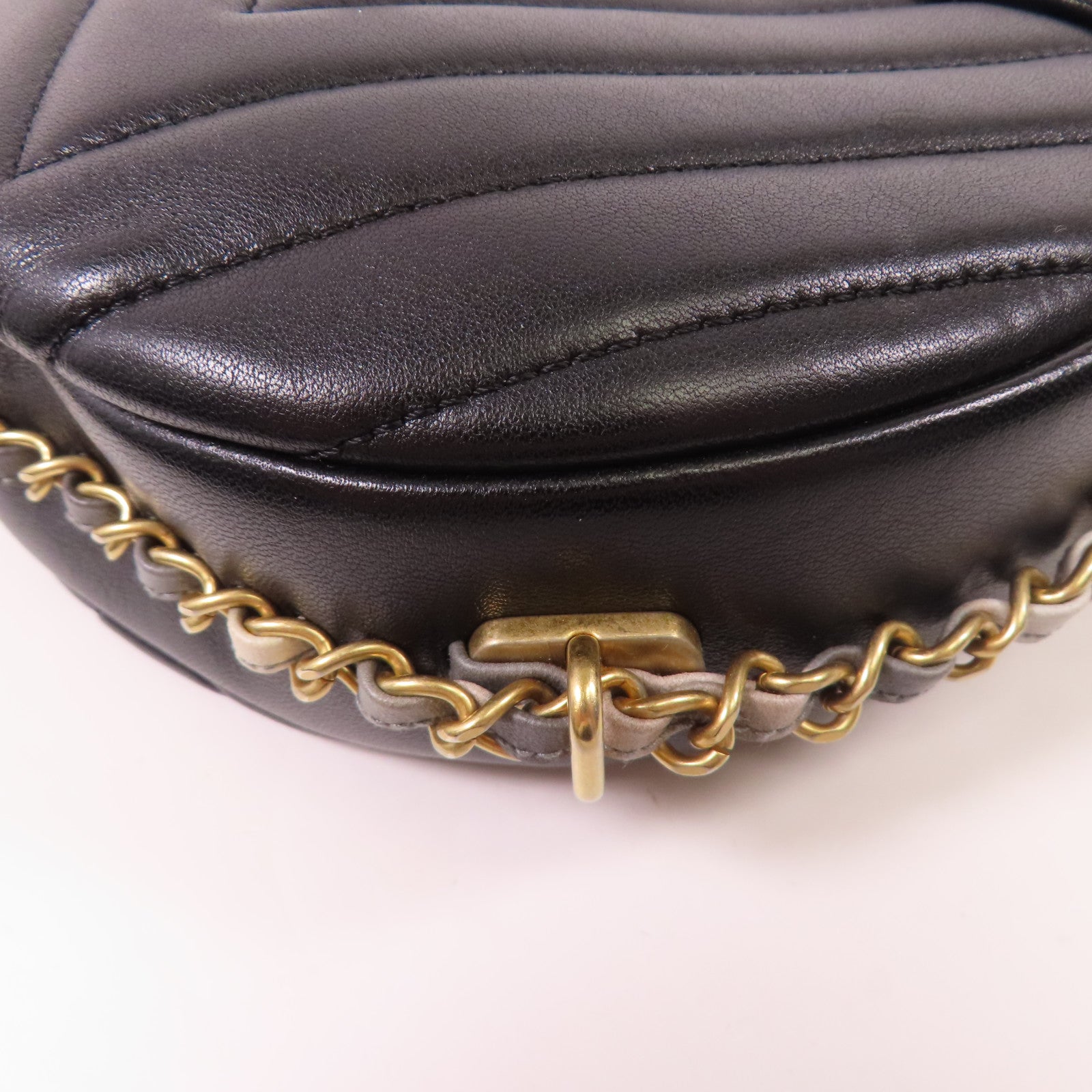 CHANEL 牛皮皮革Shoulder Bag金扣鏈帶肩背袋