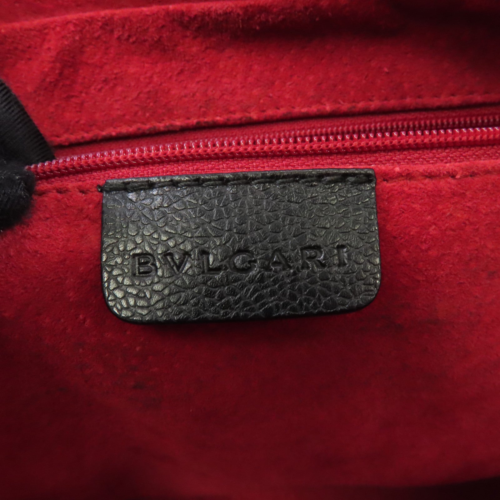 BVLGARI 【激減優惠】牛皮皮革Shoulder Bag銀扣肩背袋黑色