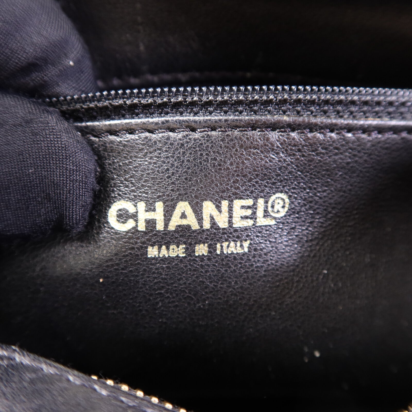 CHANEL 【激減優惠】牛皮皮革Mademoiselle Jacket Bag金扣肩背袋