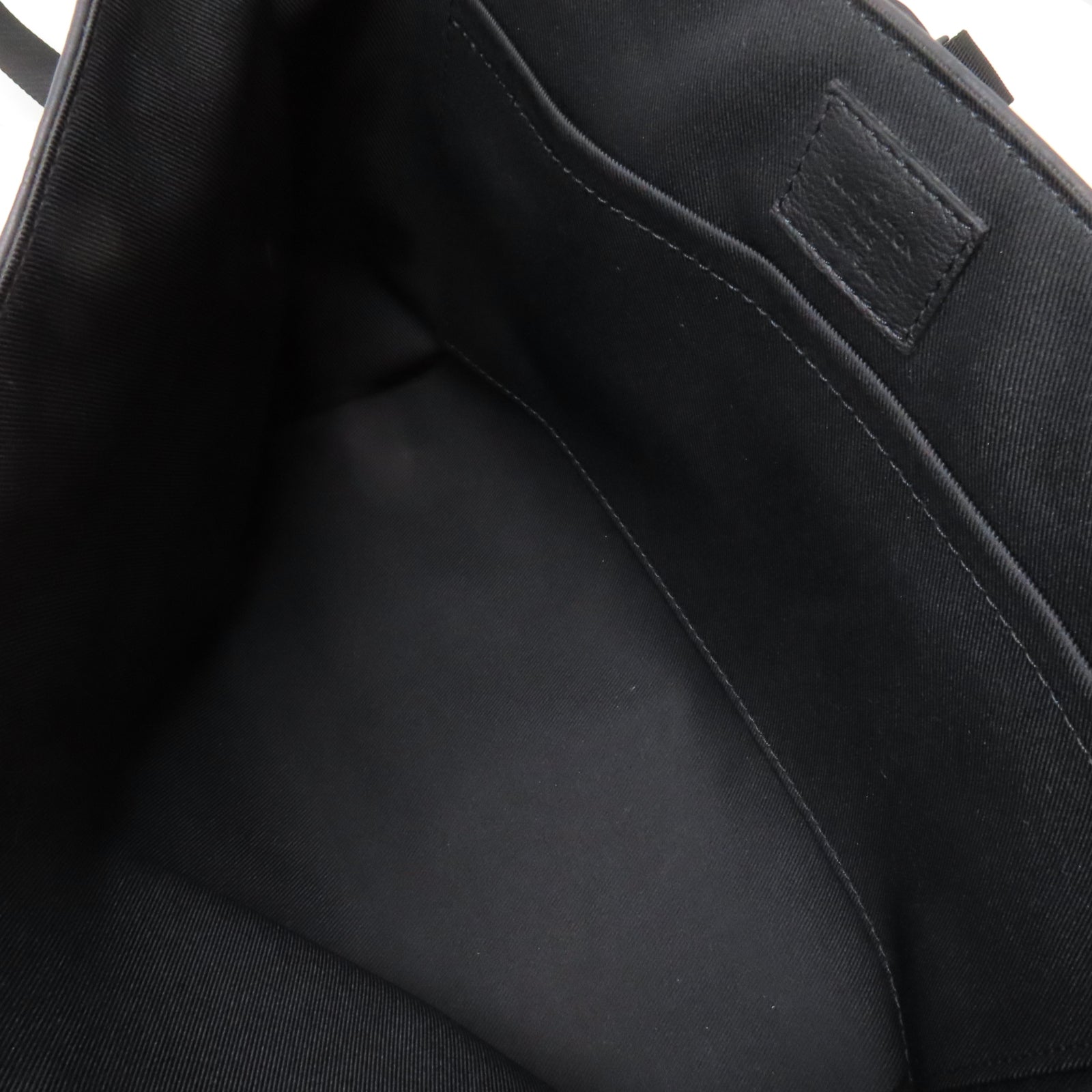LOUIS VUITTON Monogram Shadow Messenger Voyager 肩背袋黑色