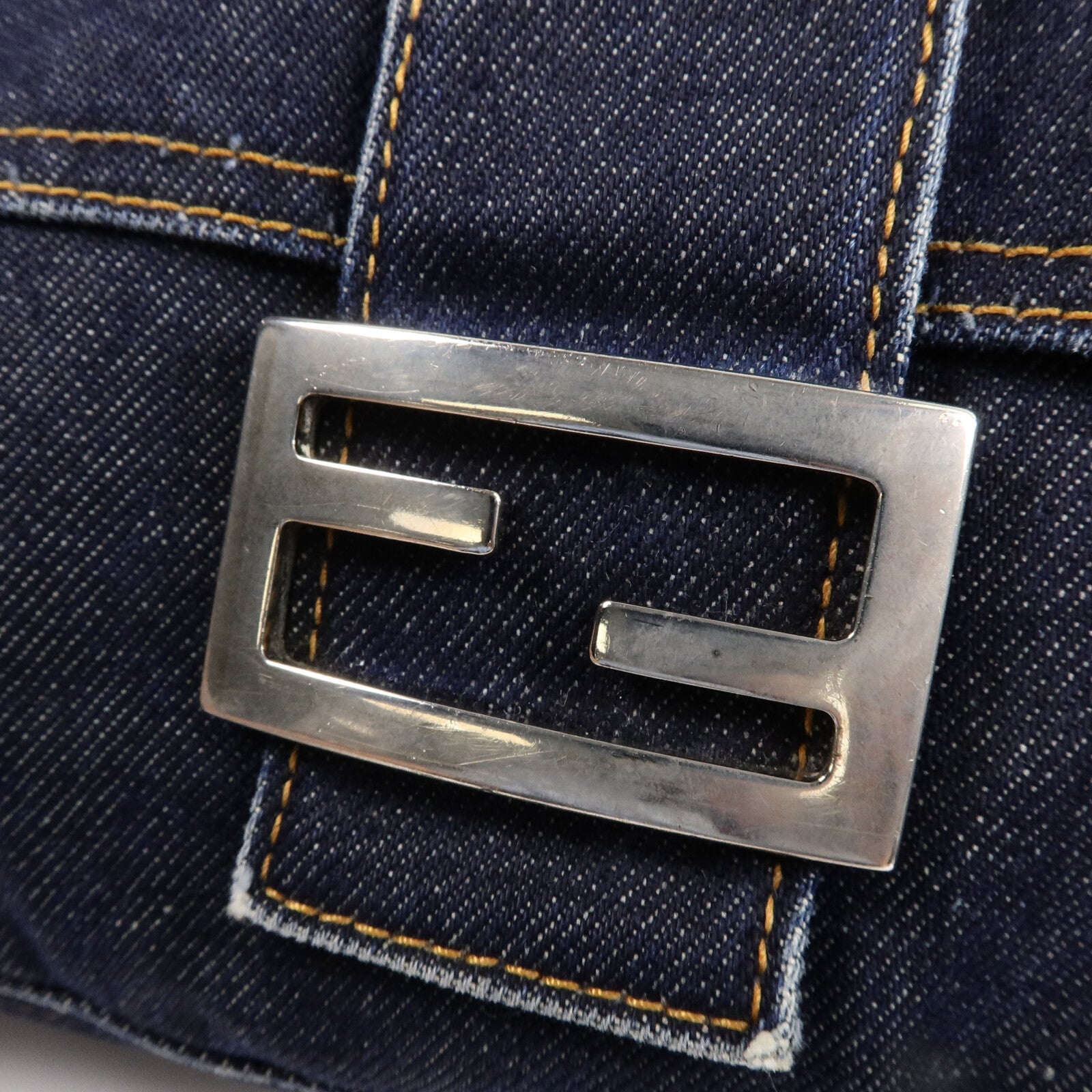 FENDI 牛仔布Mamma Baguette肩背袋