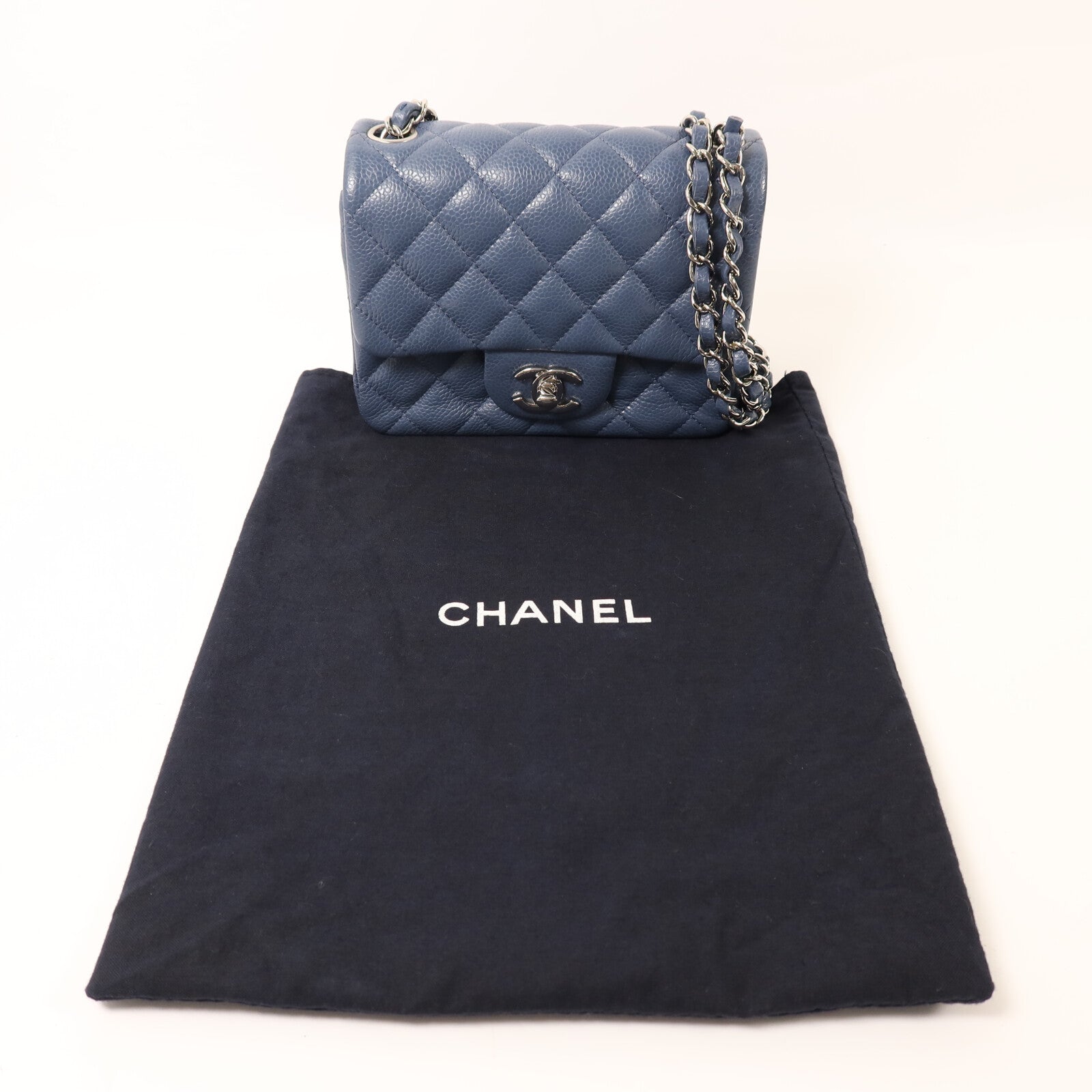 CHANEL 牛皮皮革Mini Classic 17銀扣鏈帶肩背袋