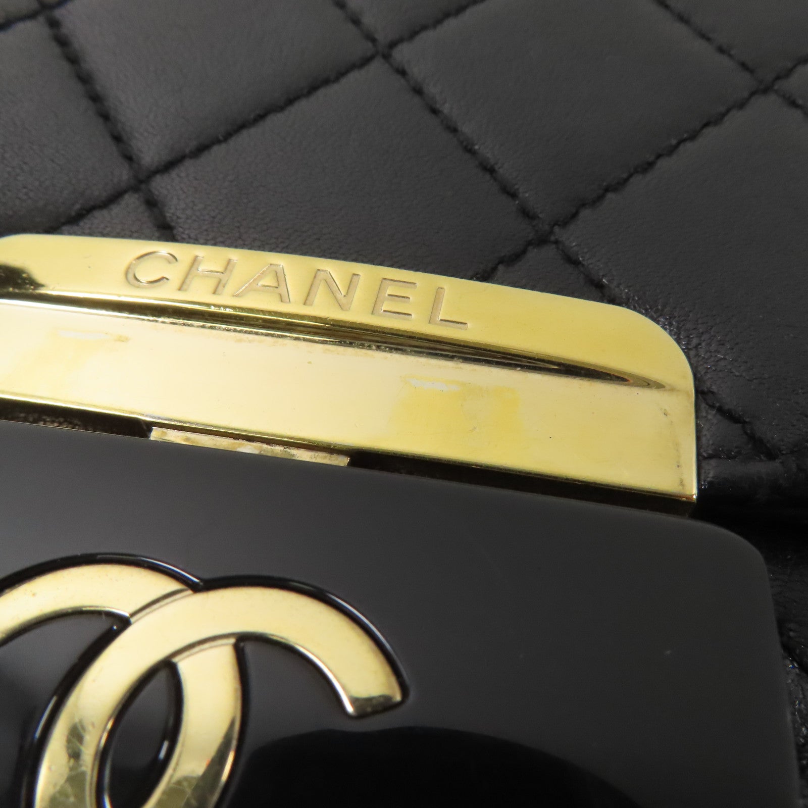 CHANEL 牛皮皮革Shoulder Bag金扣肩背袋