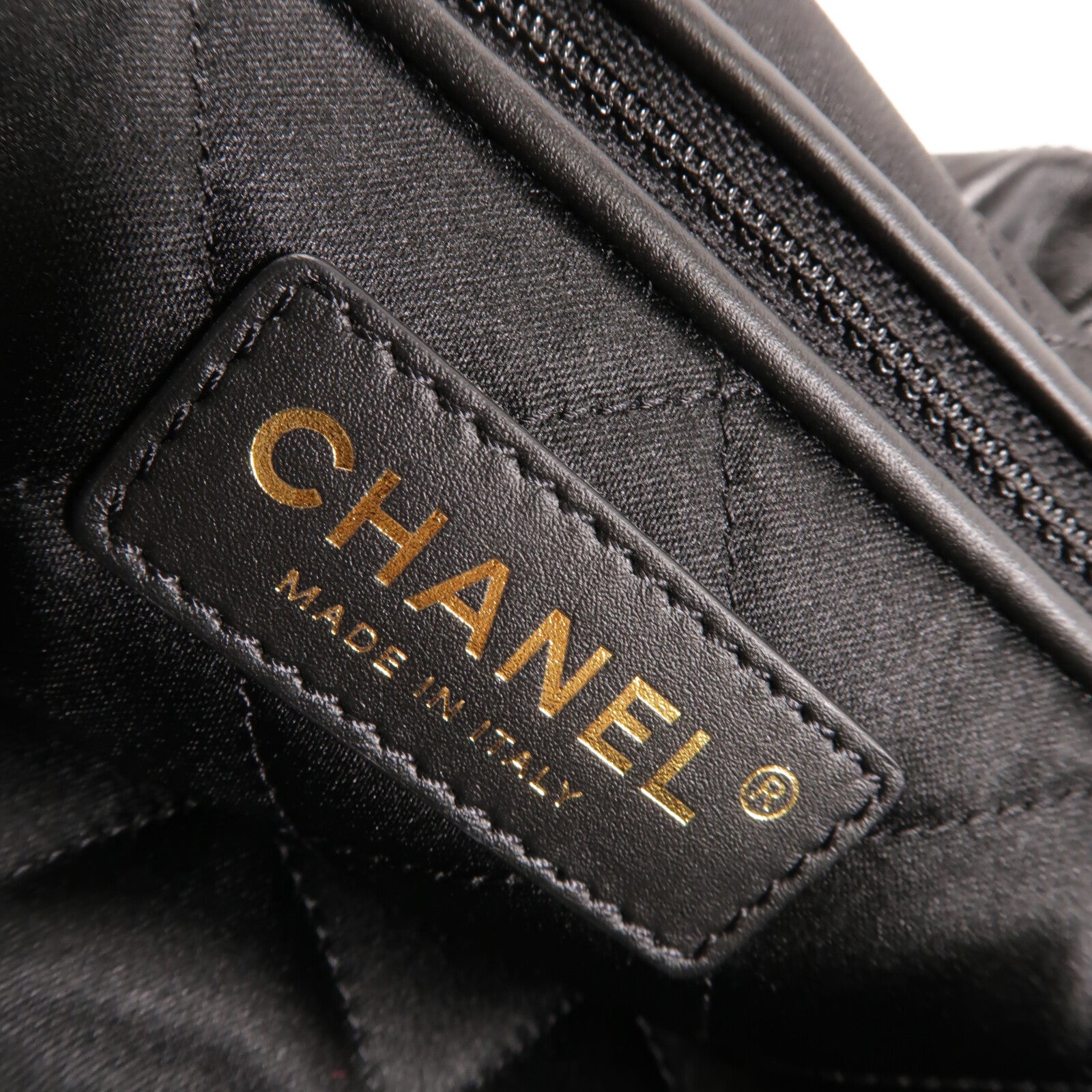 CHANEL 牛皮皮革Chanel 22 Small鏈帶肩背袋