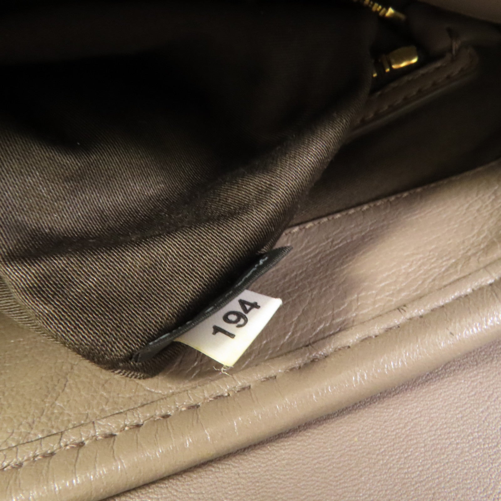 Miu Miu 羊皮皮革Shoulder Bag金扣手挽肩背兩用袋