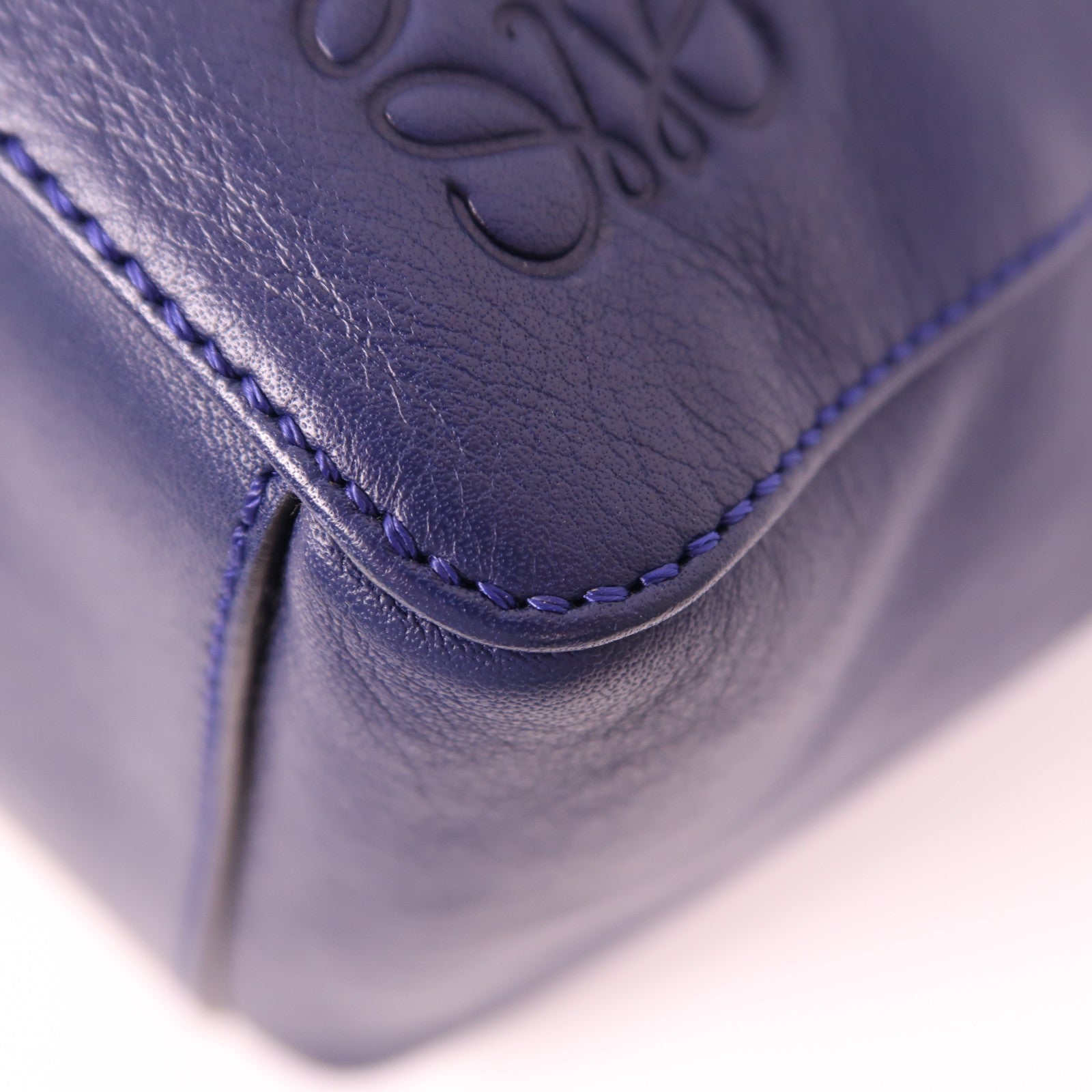 LOEWE 【激減優惠】牛皮皮革Shoulder Bag銀扣鏈帶肩背袋