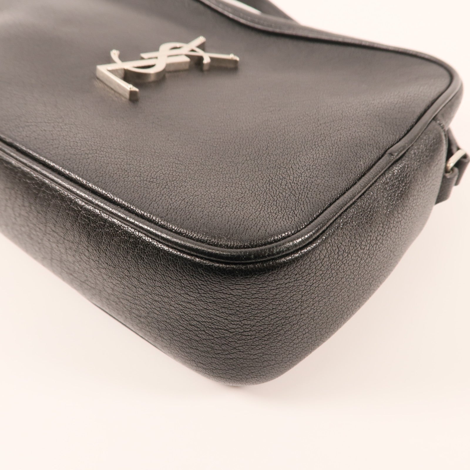 SAINT LAURENT 牛皮皮革Lou Camera Bag銀扣肩背袋