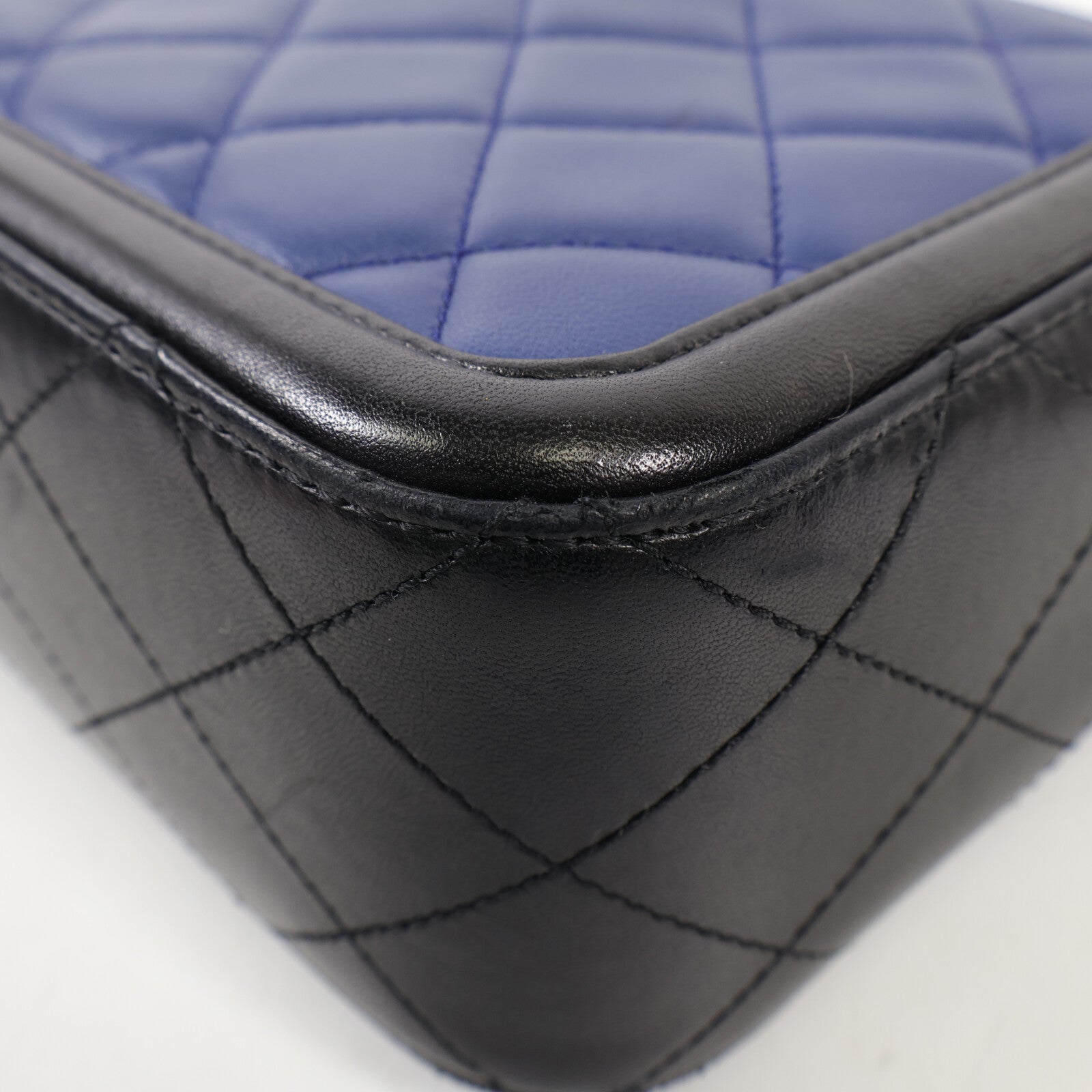 CHANEL 羊皮皮革Chain Shoulder金扣鏈帶肩背袋