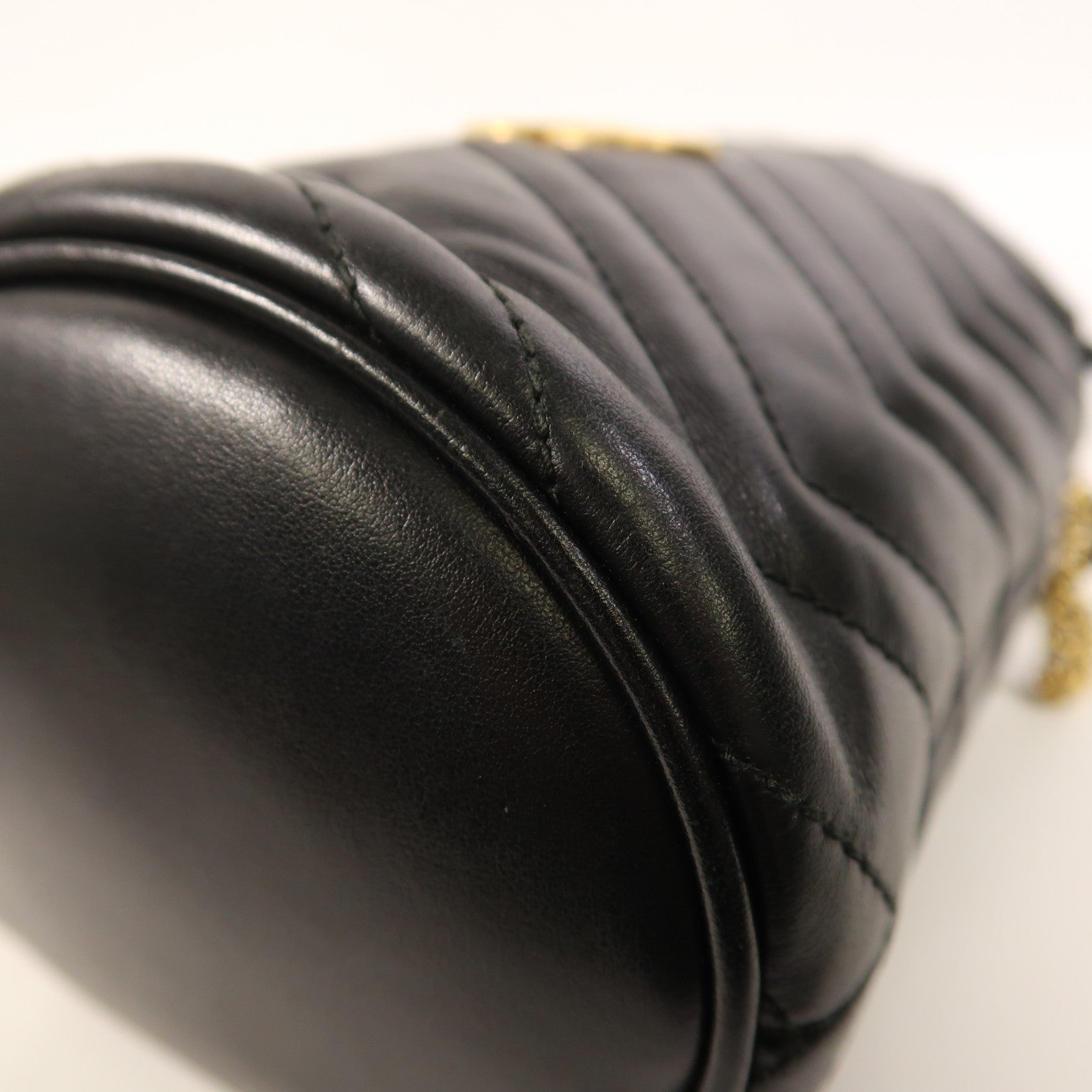 GUCCI 【激減優惠】牛皮皮革GG Marmont Mini Bucket金扣鏈帶肩背袋