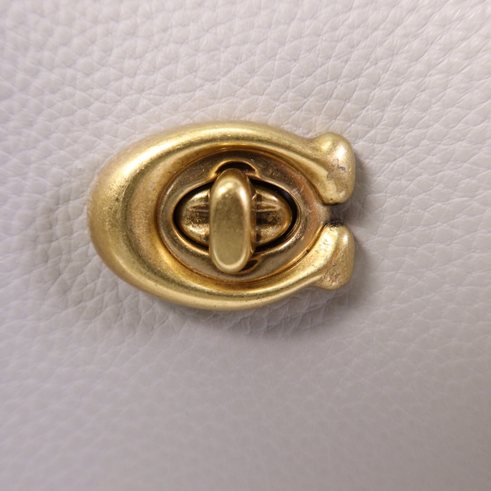 COACH 牛皮皮革Shoulder Bag金扣肩背袋