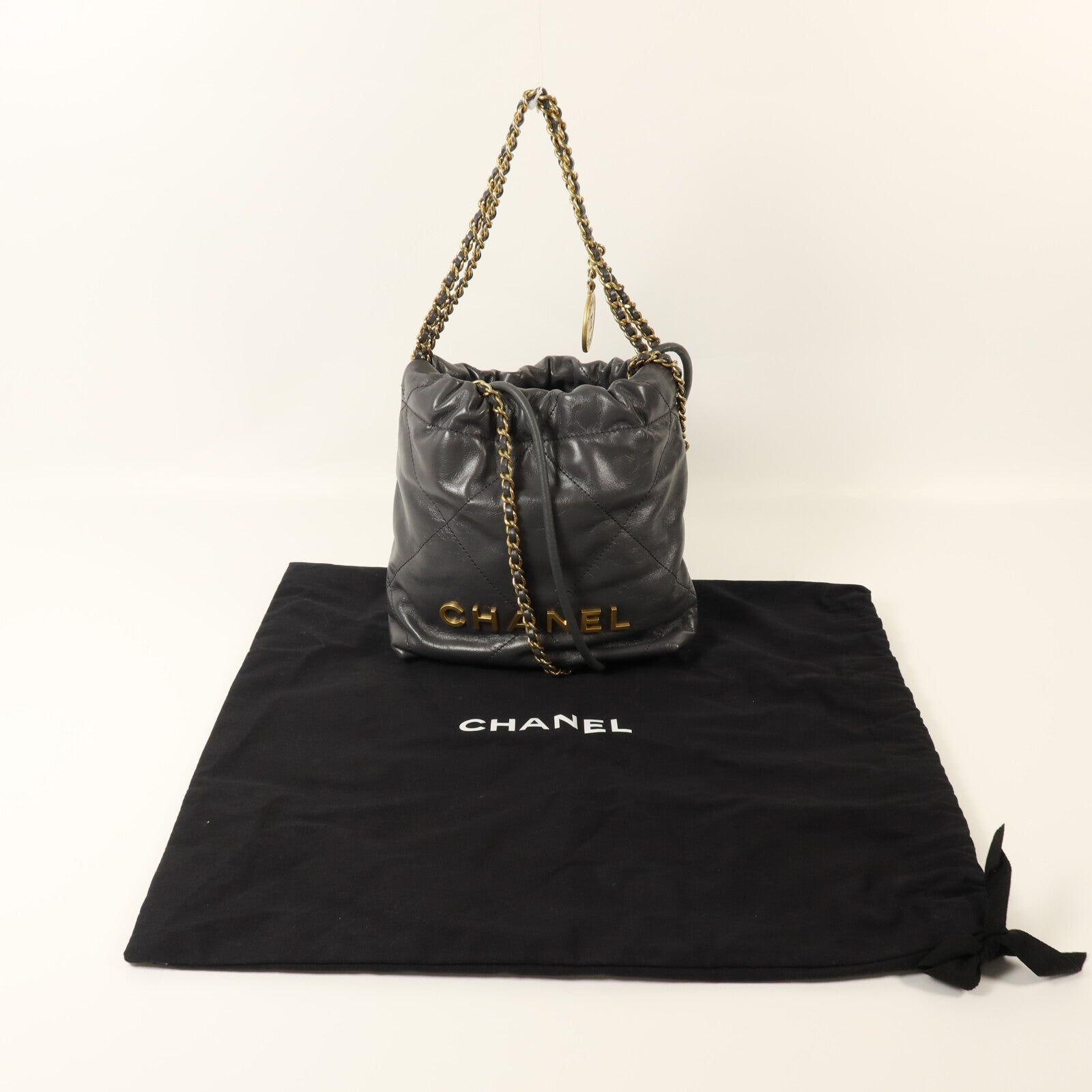CHANEL 【激減優惠】牛皮皮革Chanel 22 Mini金扣鏈帶手挽肩背兩用袋