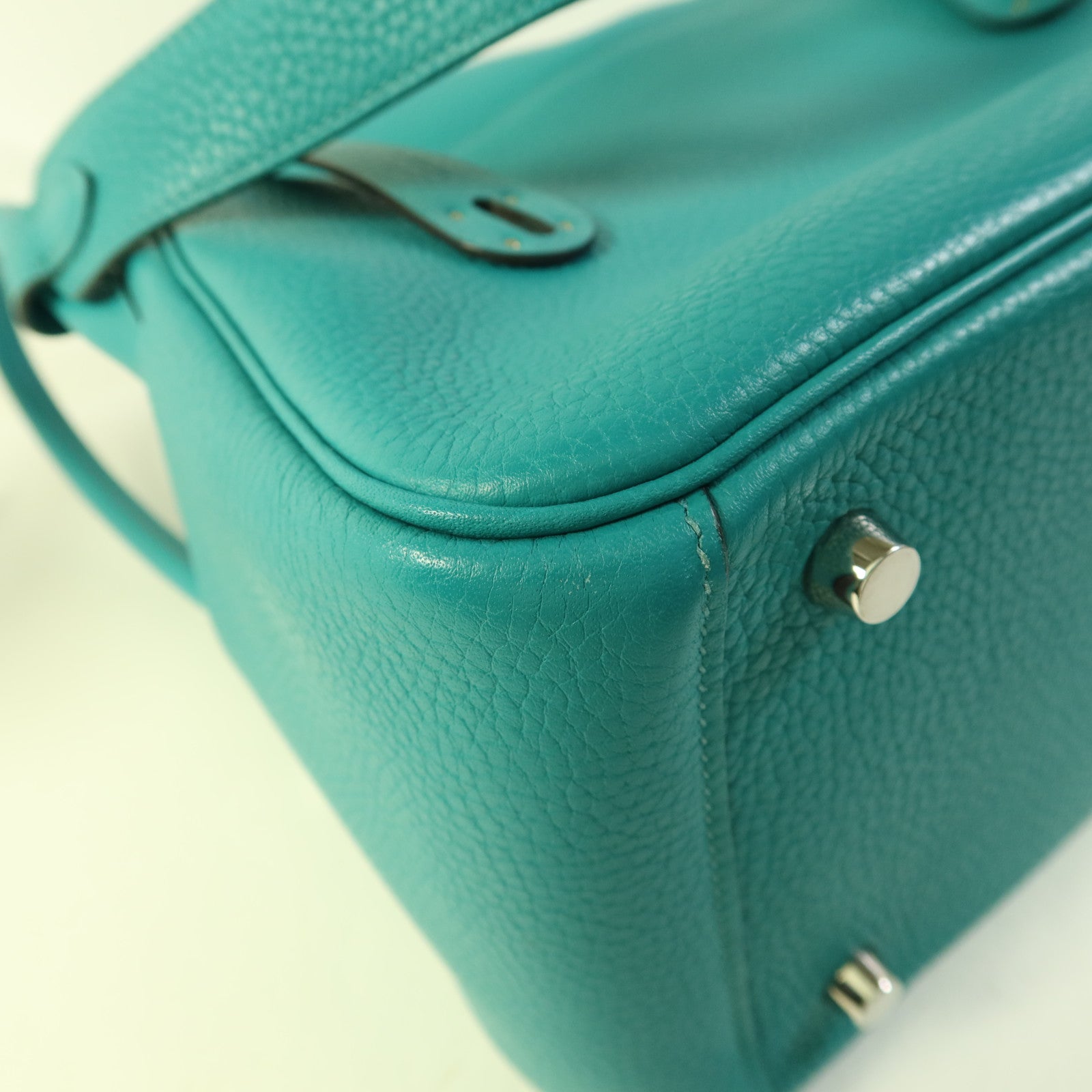 HERMES 【激減優惠】Clemence皮革Lindy 26銀扣手挽肩背兩用袋Bleu Paon