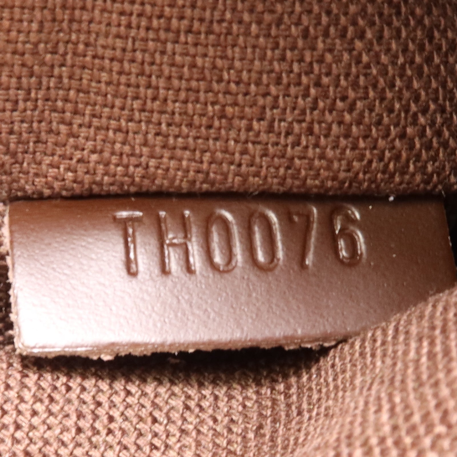 LOUIS VUITTON Damier Naviglio金扣肩背袋