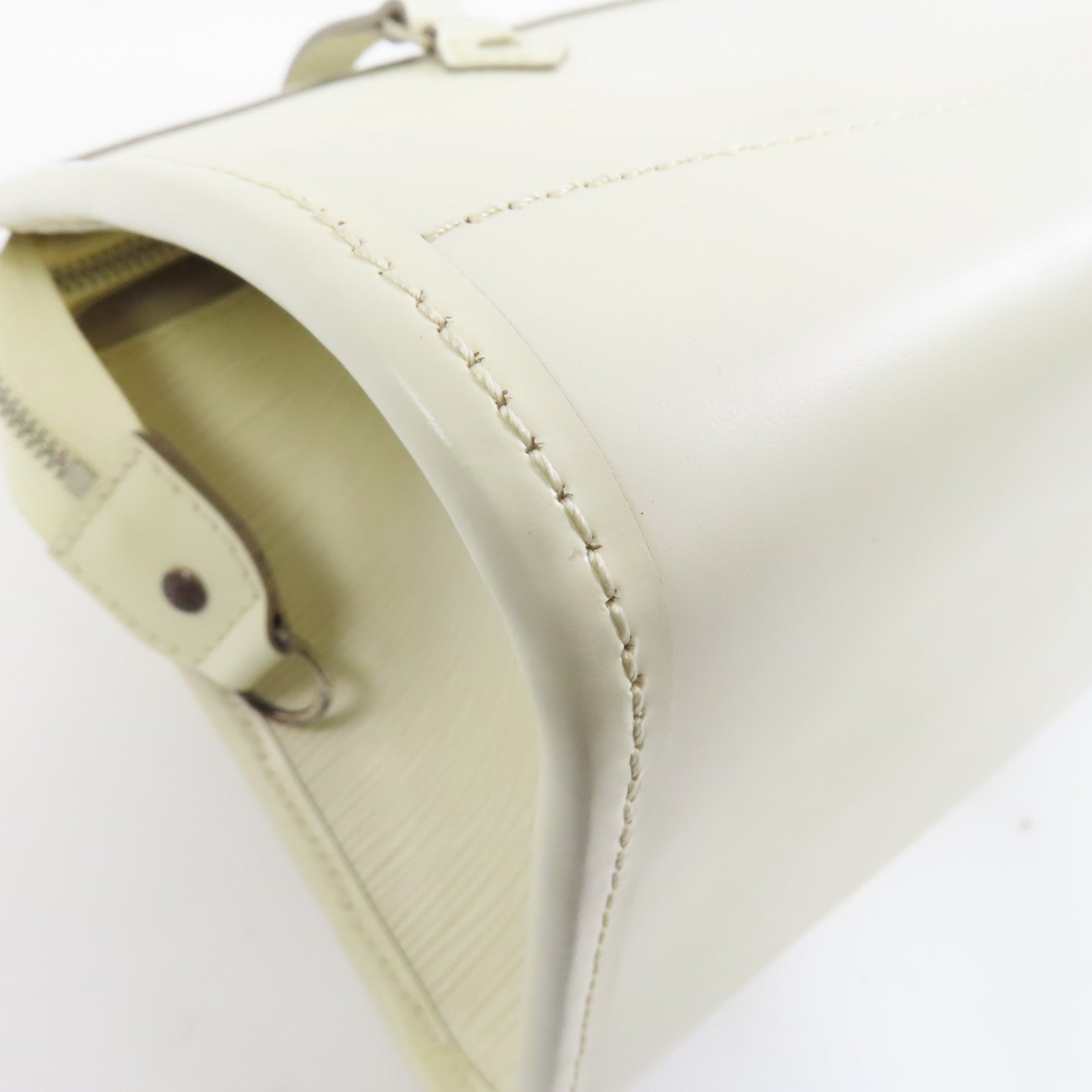LOUIS VUITTON Epi Madeleine PM金扣肩背袋白色