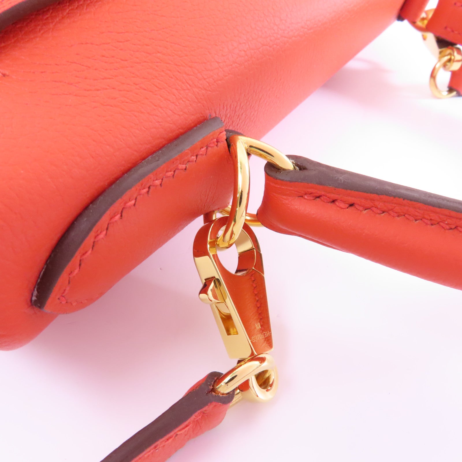 HERMES Evercolor皮革Kelly 28金扣手挽肩背兩用袋Rouge H/紅色