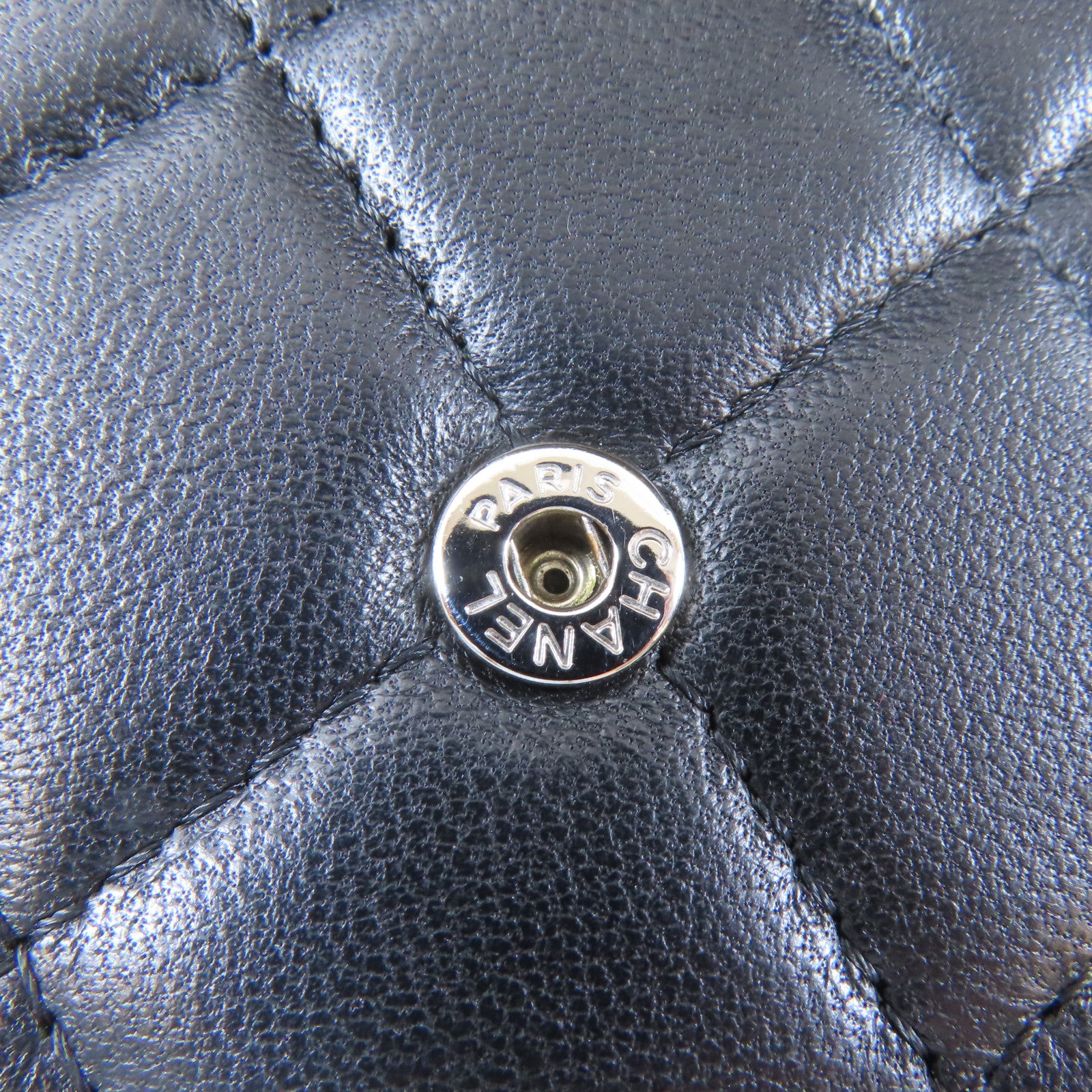CHANEL 菱格牛皮皮革Chanel Boy Wallet On Chain鏈帶肩背袋黑色