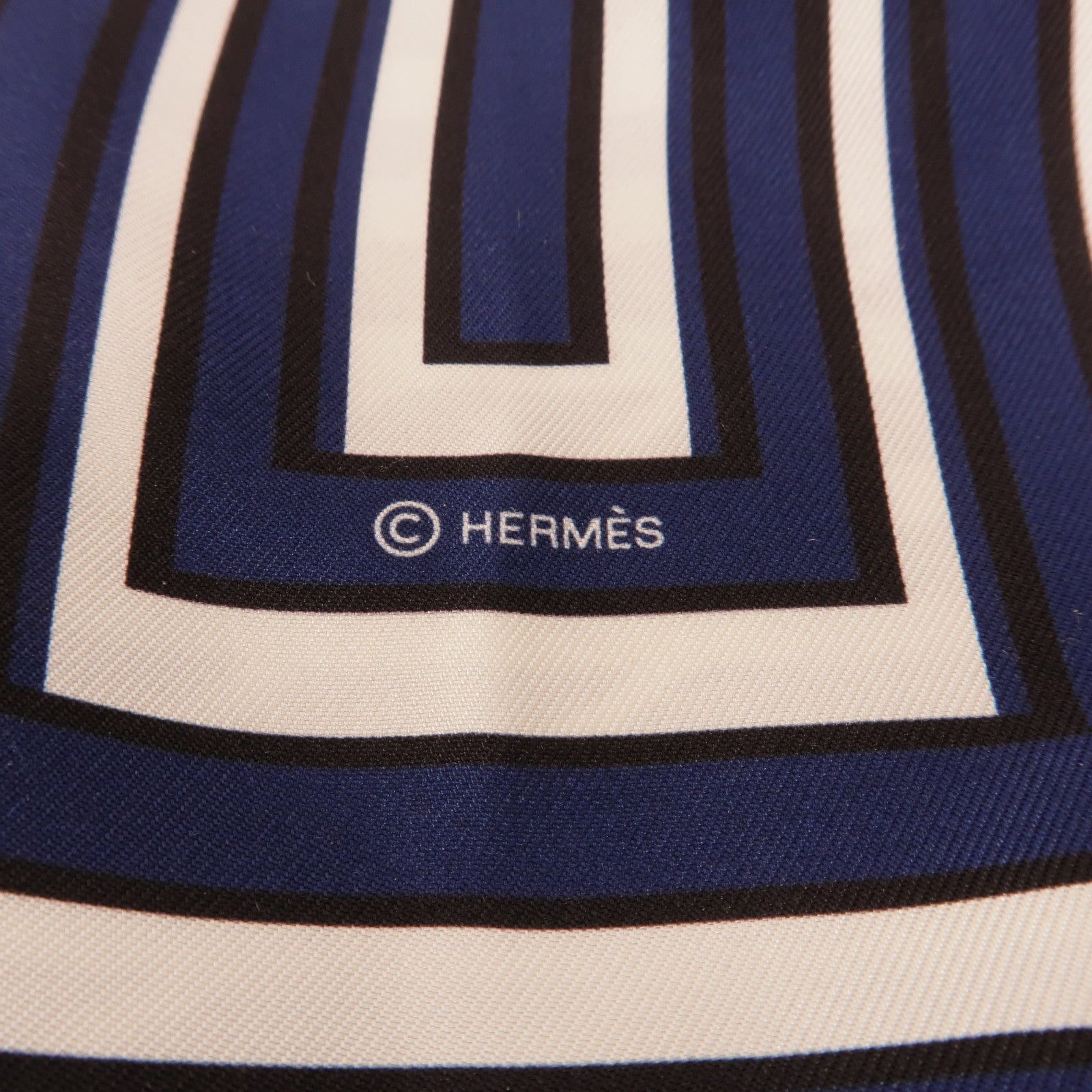 HERMES 絲質Maxi Twilly絲巾