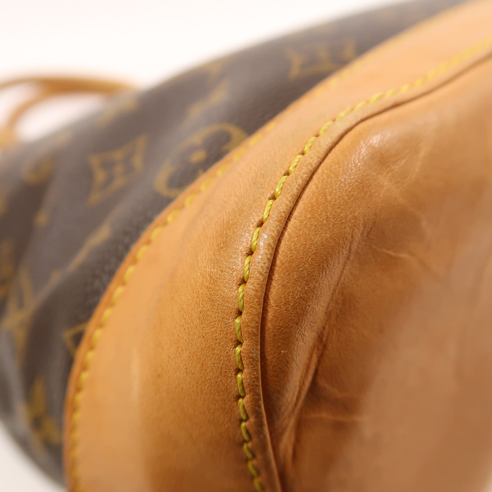 LOUIS VUITTON Monogram Lockit Vertical金扣手挽袋