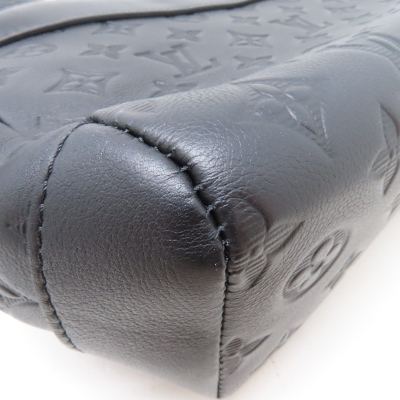 LOUIS VUITTON Monogram Shadow Messenger Voyager 肩背袋黑色
