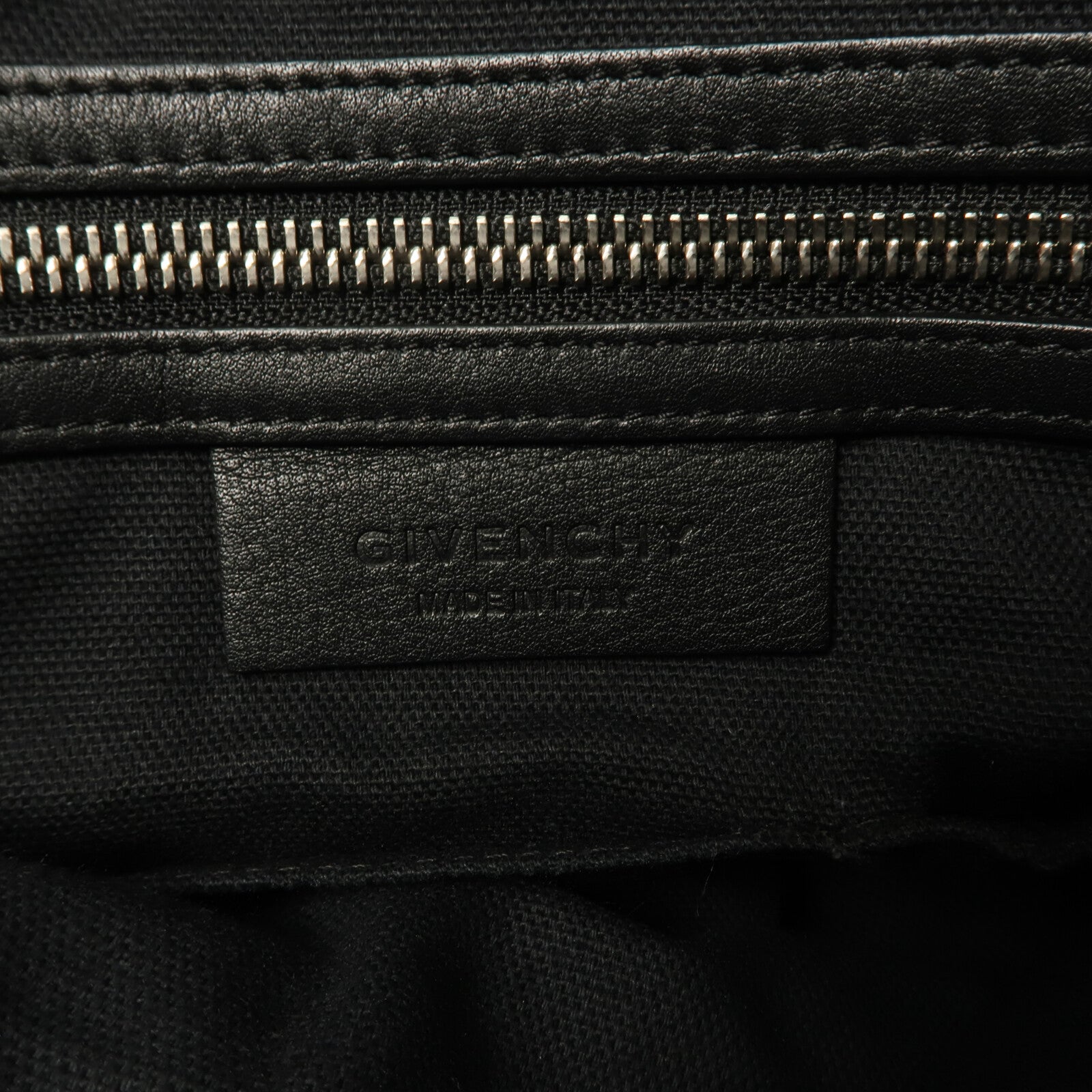 GIVENCHY 牛皮皮革Pandora Medium手挽肩背兩用袋
