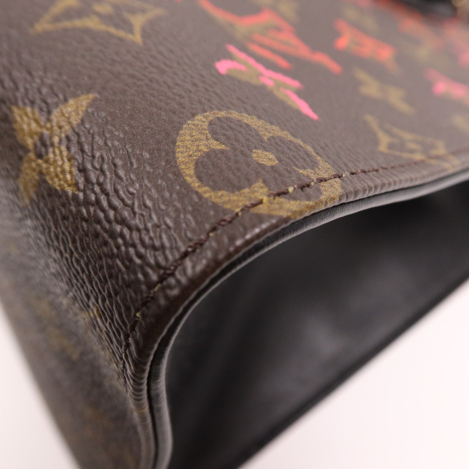 LOUIS VUITTON Monogram On The Go Fall In Love金扣手挽肩背兩用袋