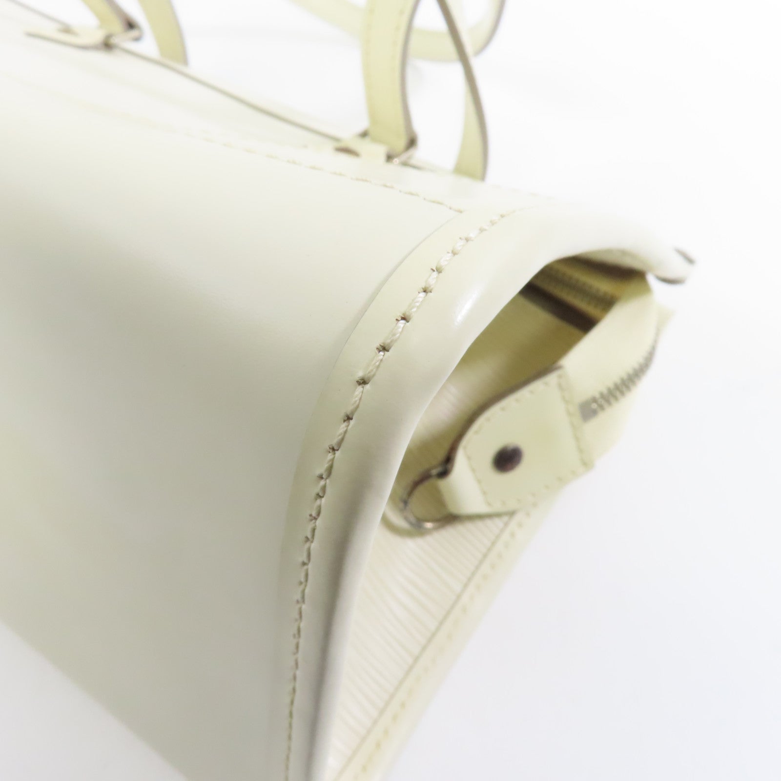 LOUIS VUITTON Epi Madeleine PM金扣肩背袋白色