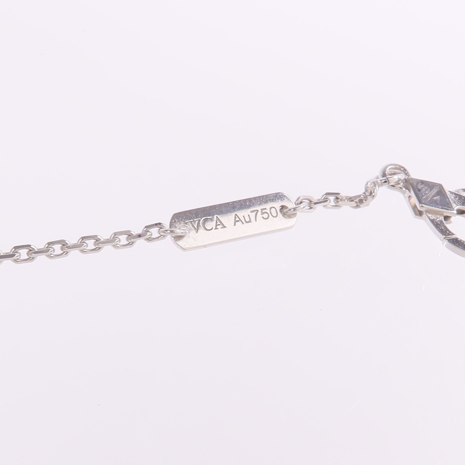 Van Cleef & Arpels 18K白金Vintage Alhambra Pendant鑽石項鍊