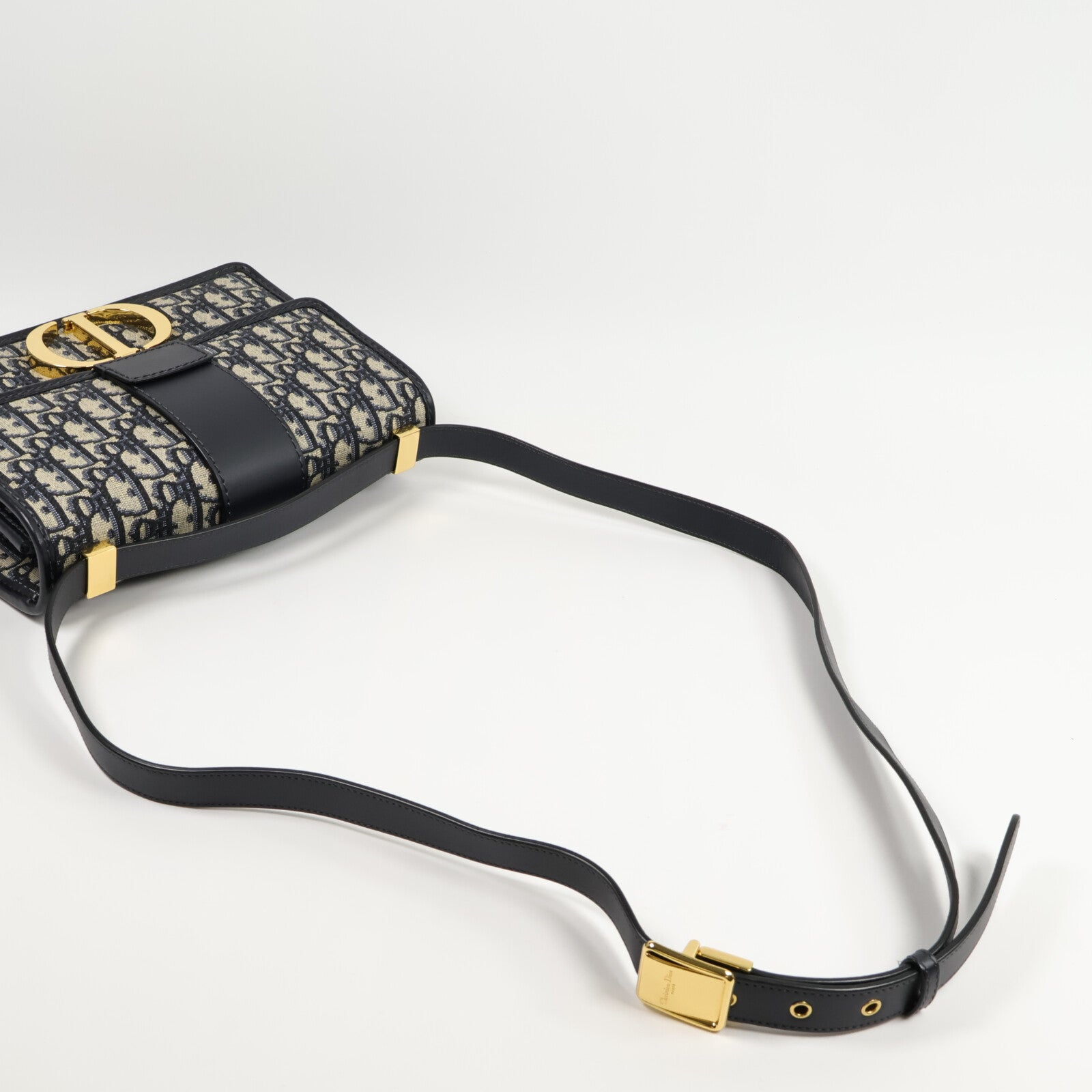 Dior 帆布30 Montaigne肩背袋