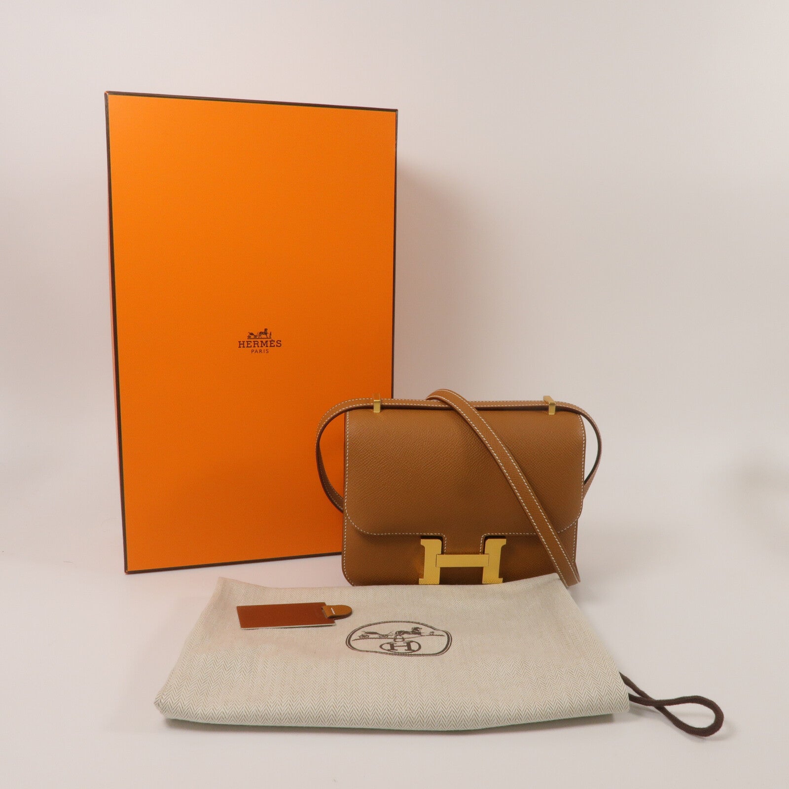 HERMES Epsom皮革Constance Mini肩背袋Gold