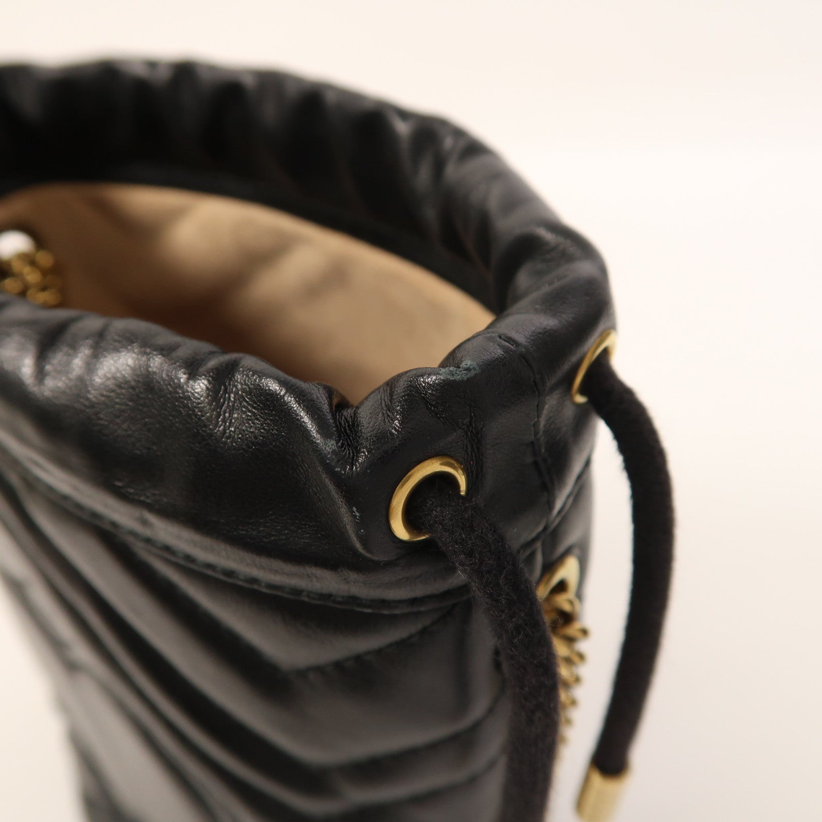 GUCCI 【激減優惠】牛皮皮革GG Marmont Mini Bucket金扣鏈帶肩背袋