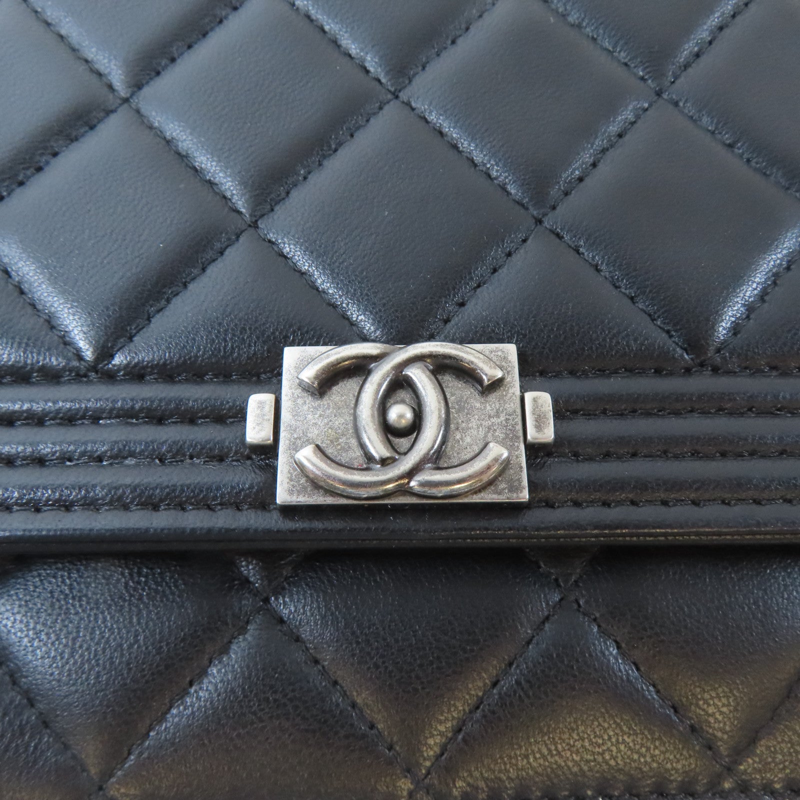 CHANEL 菱格牛皮皮革Chanel Boy Wallet On Chain鏈帶肩背袋黑色