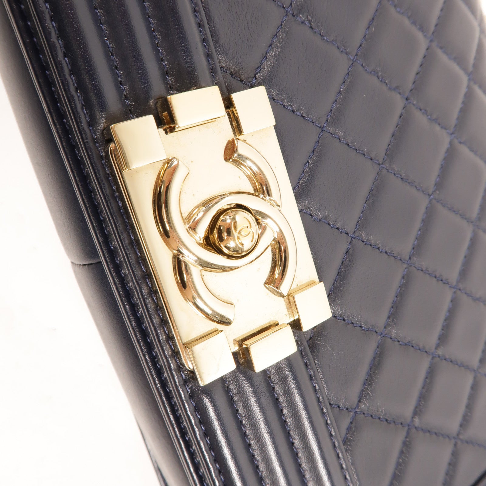 CHANEL 牛皮皮革Boy 25肩背袋