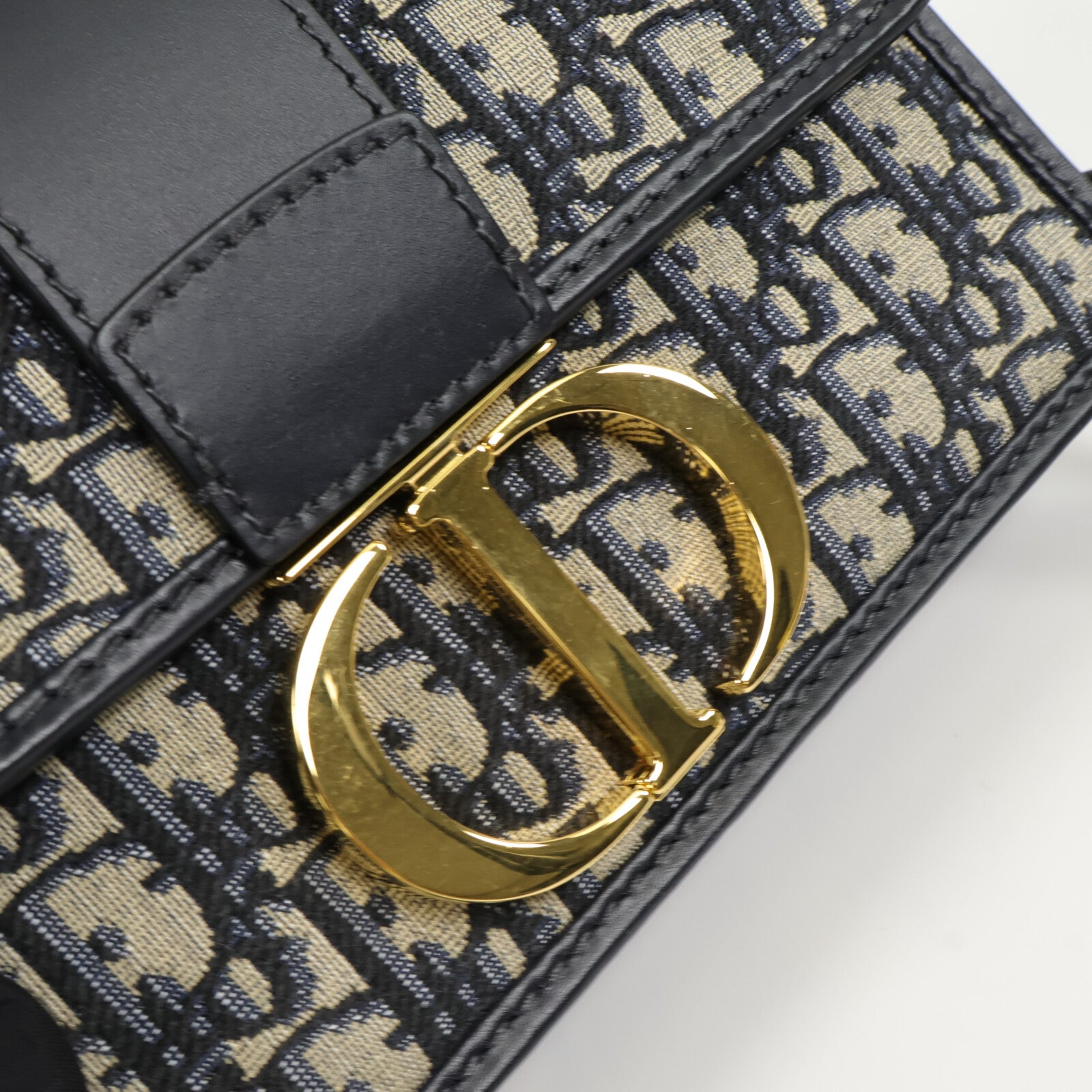 Dior 帆布30 Montaigne肩背袋