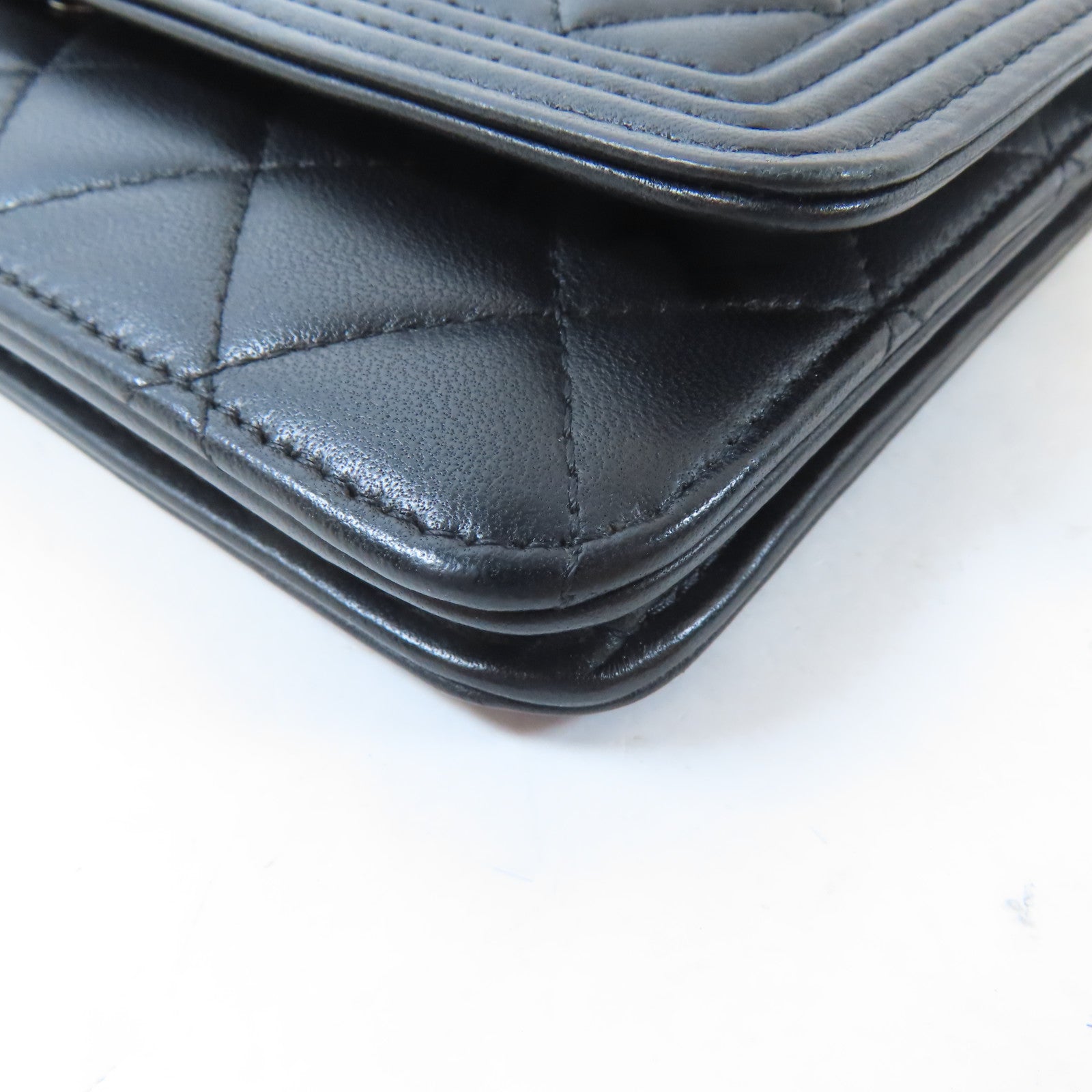 CHANEL 菱格牛皮皮革Chanel Boy Wallet On Chain鏈帶肩背袋黑色