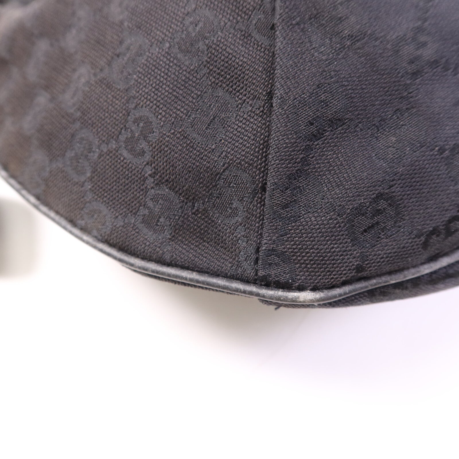 GUCCI 帆布Shoulder Bag銀扣肩背袋