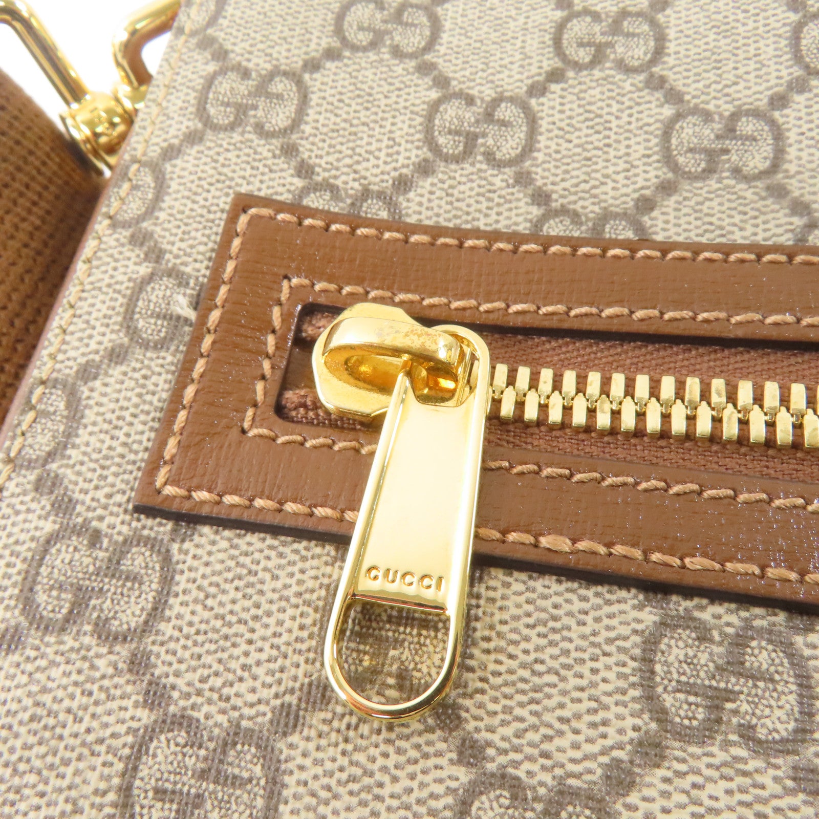 GUCCI 塗層帆布GG Supreme Messenger Bag金扣肩背袋啡色