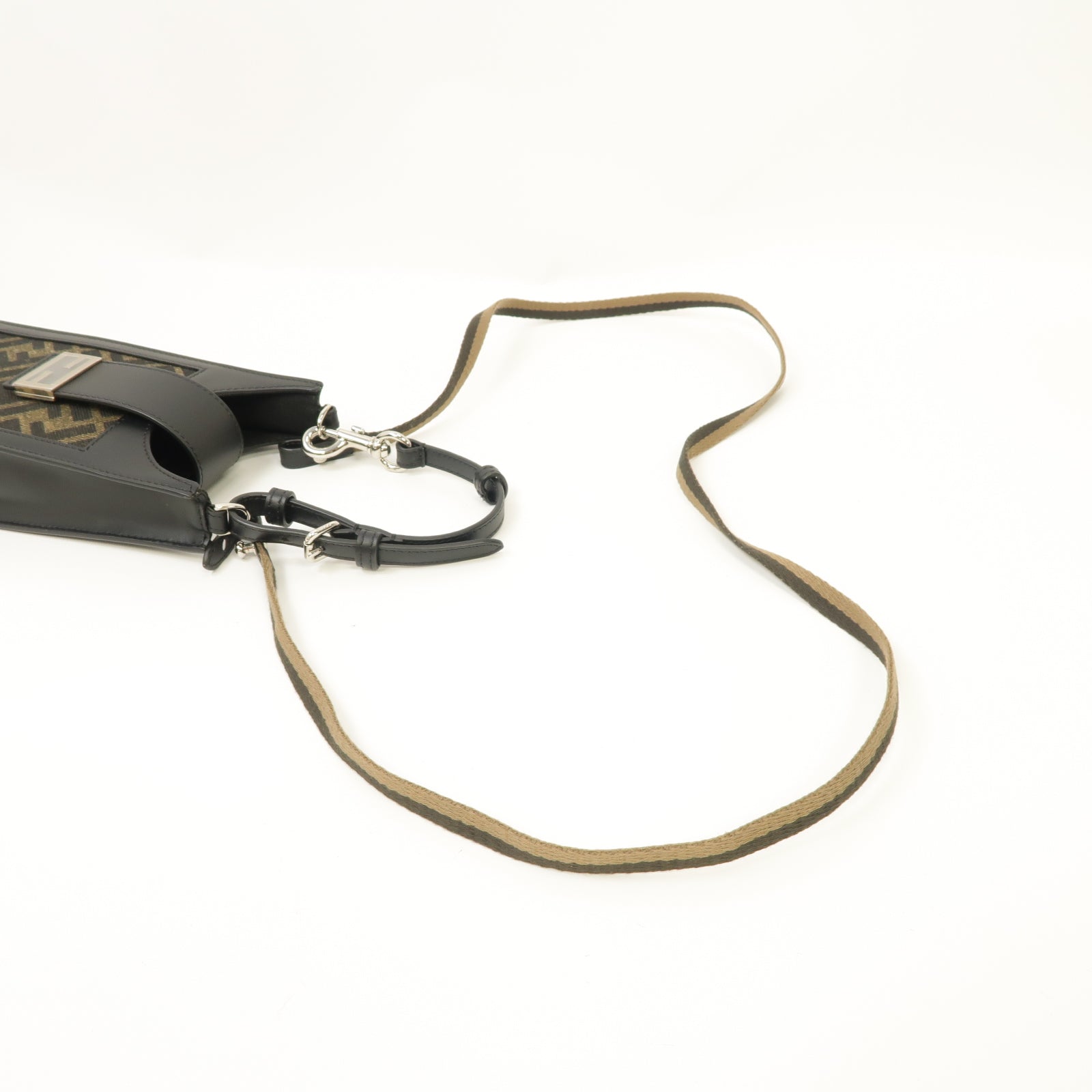 FENDI 牛皮皮革/帆布FF Logo Smartphone Bag 2 Way Bag銀扣手挽肩背兩用袋