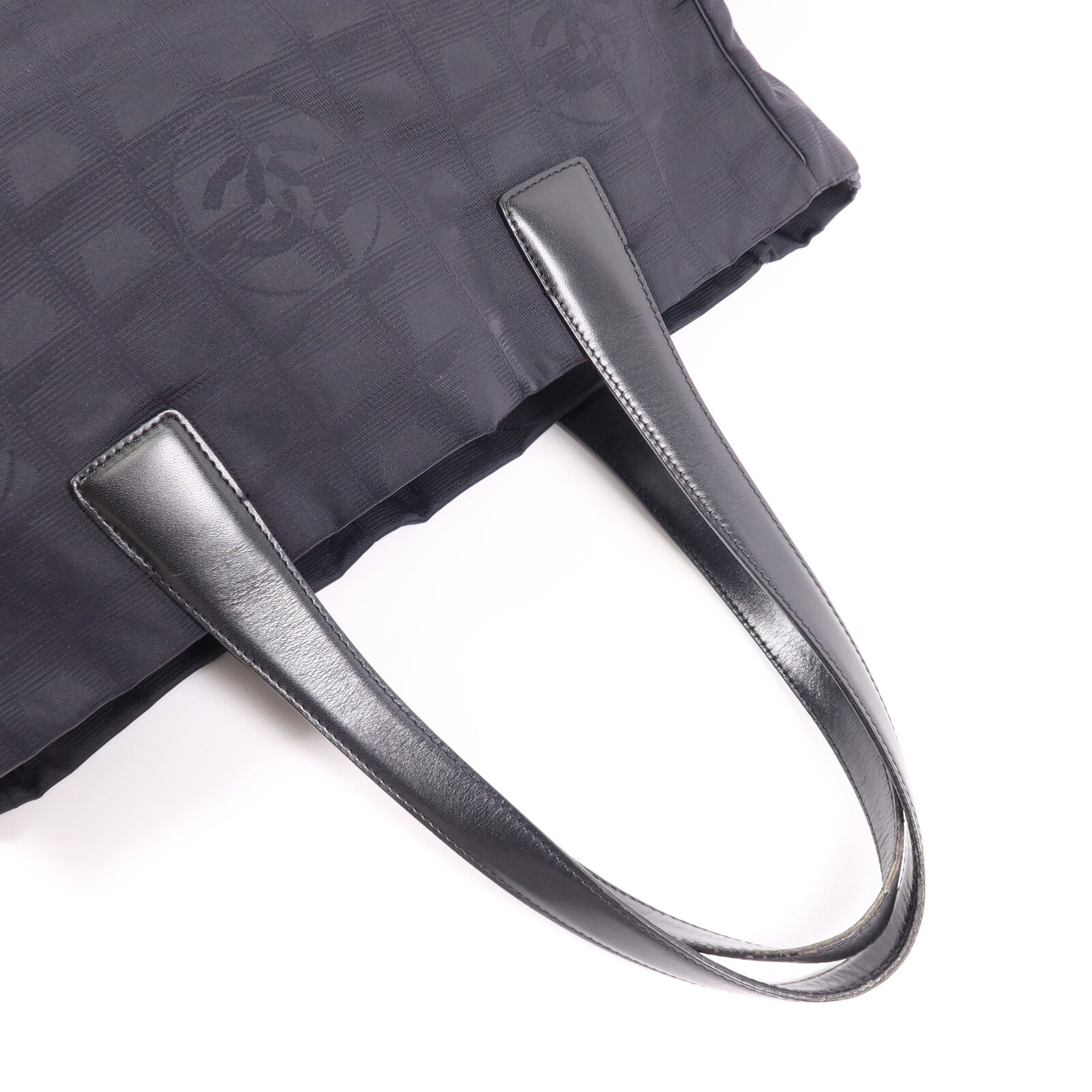 CHANEL 尼龍New Travel Line Tote金扣手挽袋