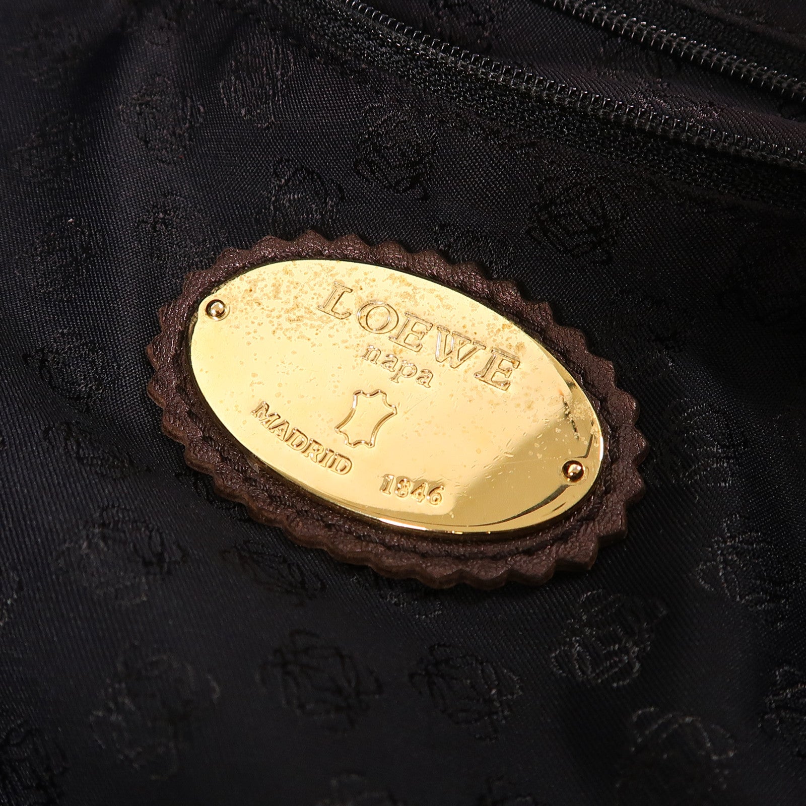 LOEWE 皮革Shoulder Tote金扣肩背袋/手挽袋