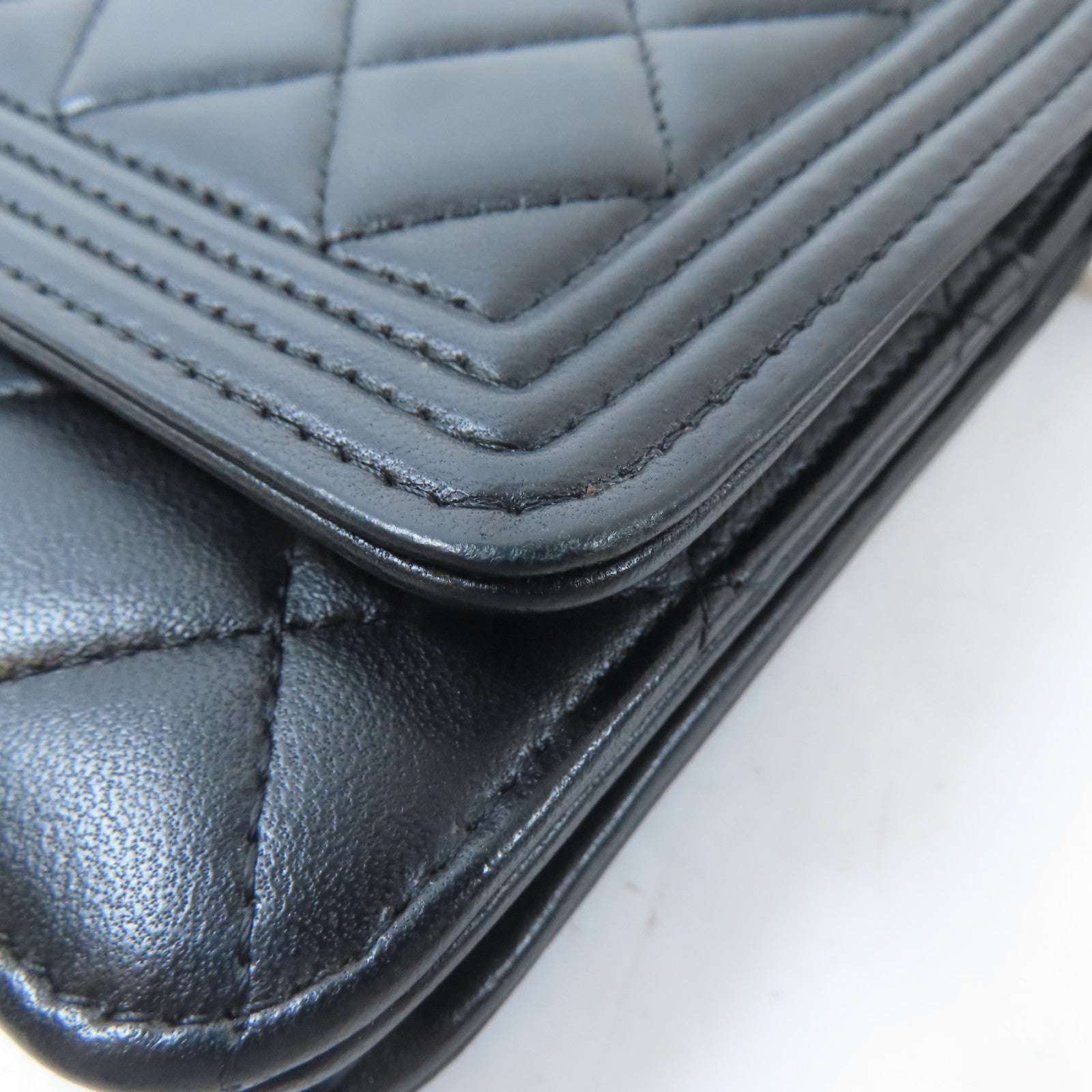 CHANEL 菱格牛皮皮革Chanel Boy Wallet On Chain鏈帶肩背袋黑色