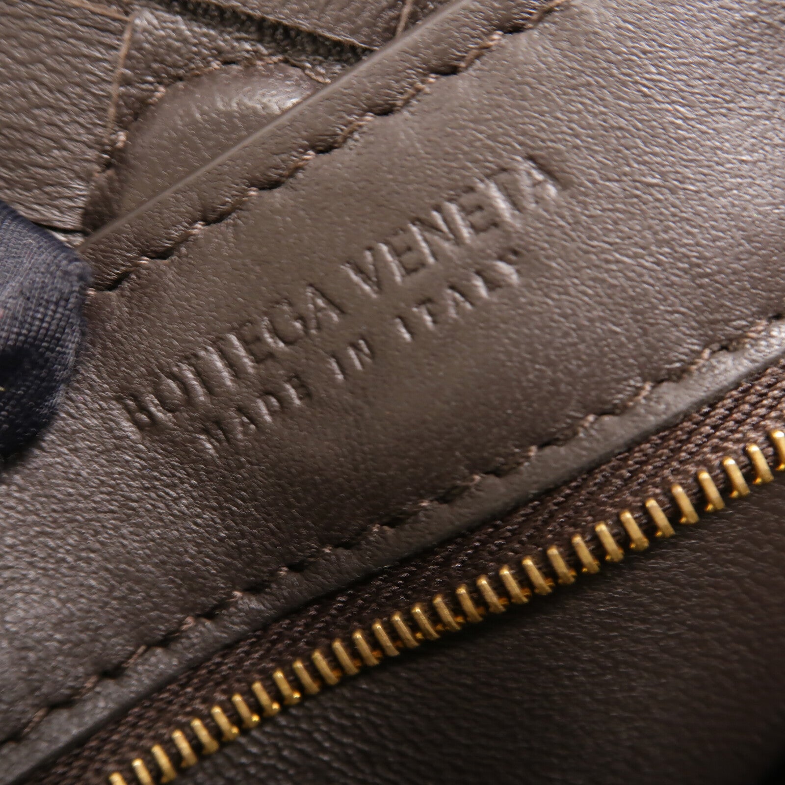 BOTTEGA VENETA 牛皮皮革Andiamo Small手挽肩背兩用袋
