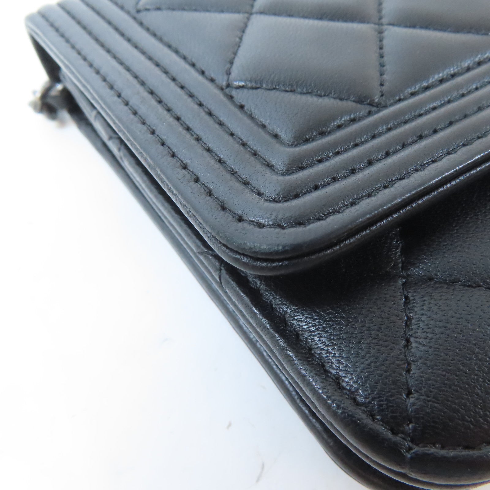 CHANEL 菱格牛皮皮革Chanel Boy Wallet On Chain鏈帶肩背袋黑色