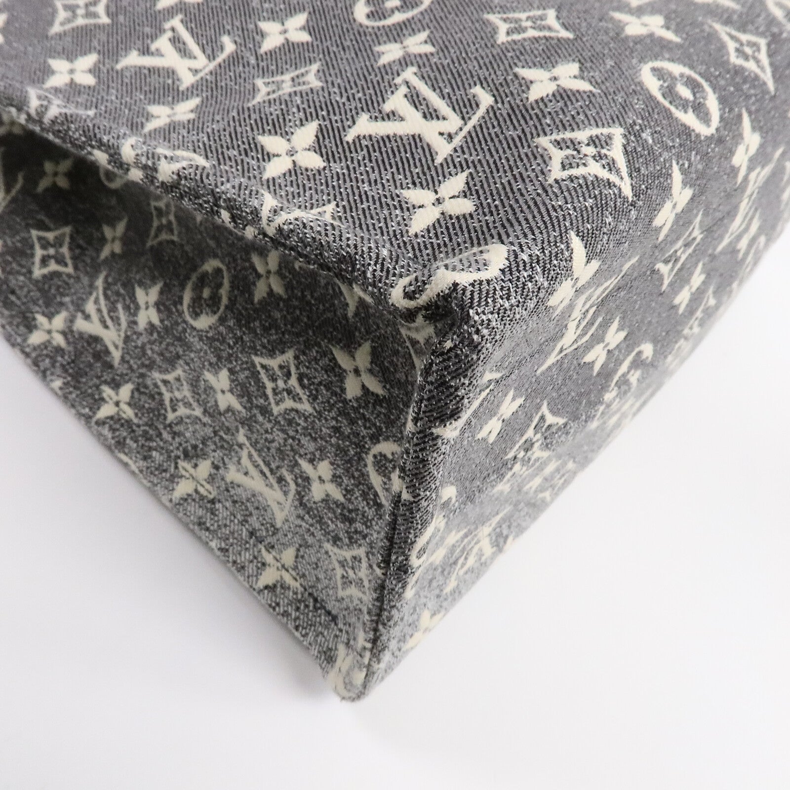 LOUIS VUITTON Jaguar Denim On The Go MM手挽肩背兩用袋
