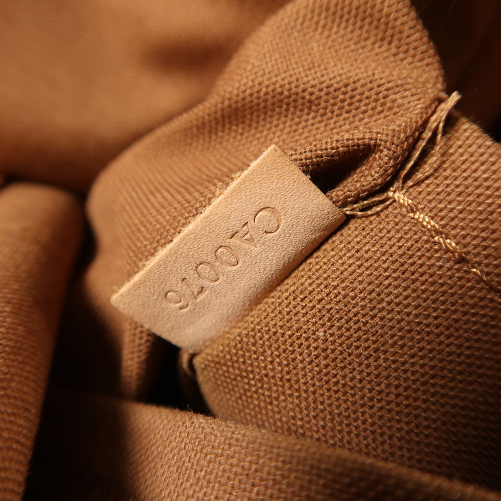 LOUIS VUITTON Monogram Lockit Vertical金扣手挽袋