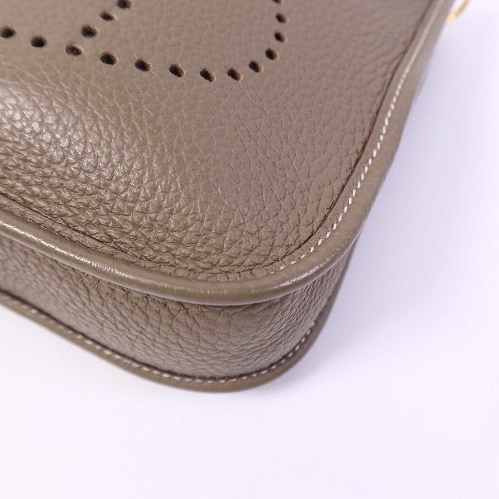 HERMES Clemence皮革Evelyne TPM肩背袋Etoupe/Blue Indigo