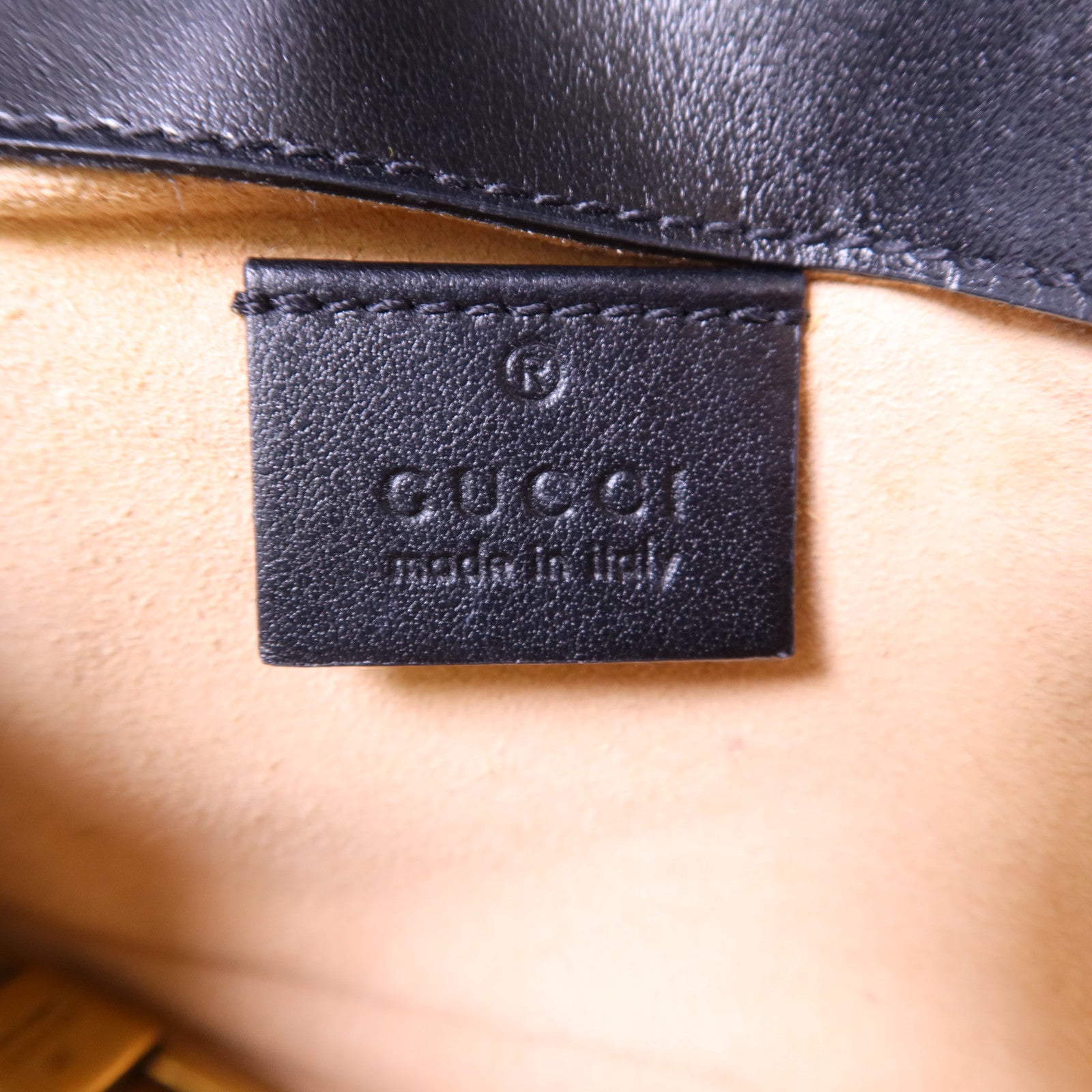 GUCCI 牛皮皮革GG Marmont Super Mini金扣鏈帶肩背袋