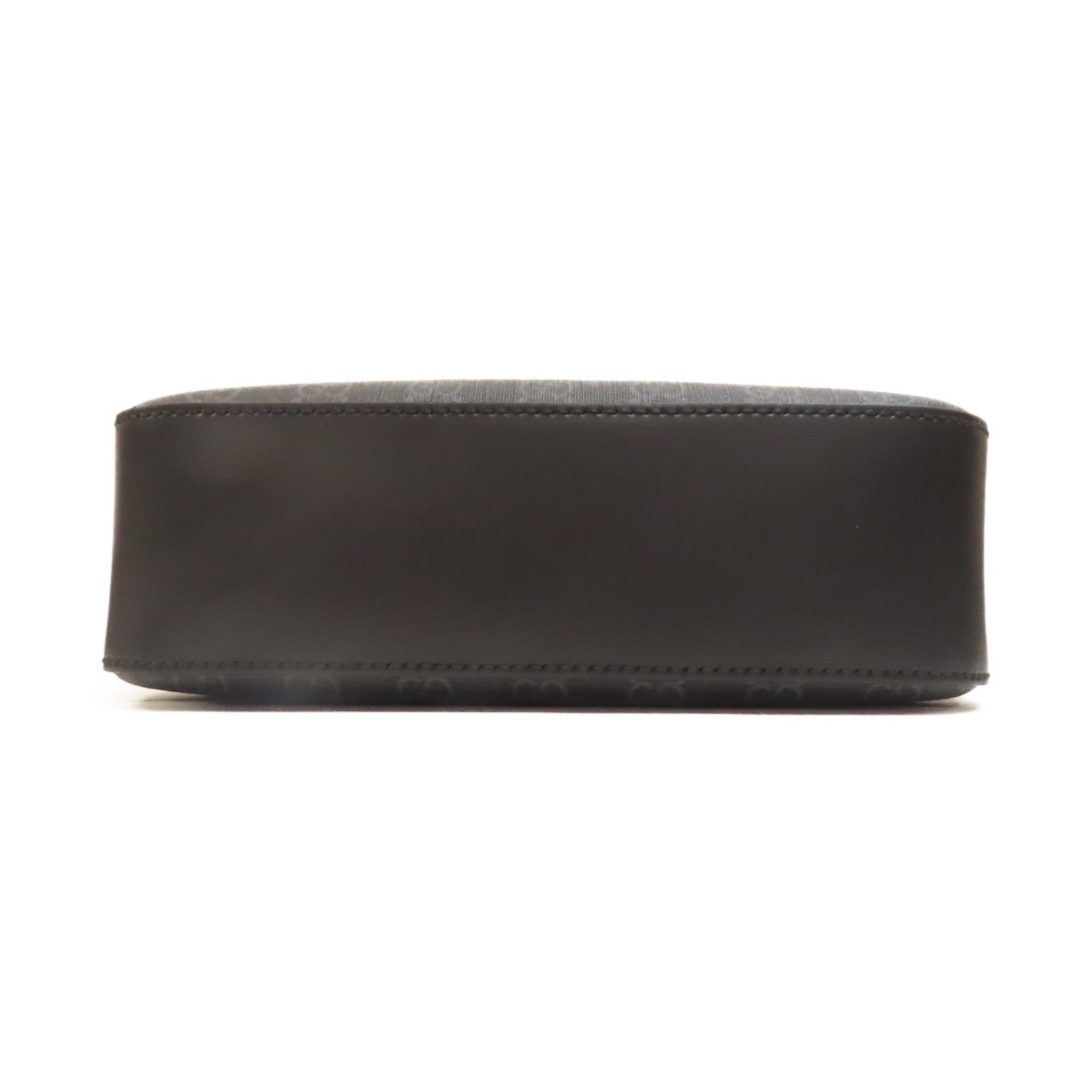 GUCCI 塗層帆布GG Supreme Shoulder Bag銀扣肩背袋黑色