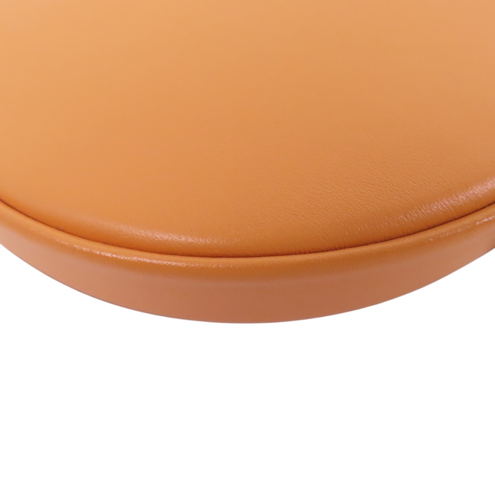 LOEWE 牛皮皮革Small Heel肩背袋