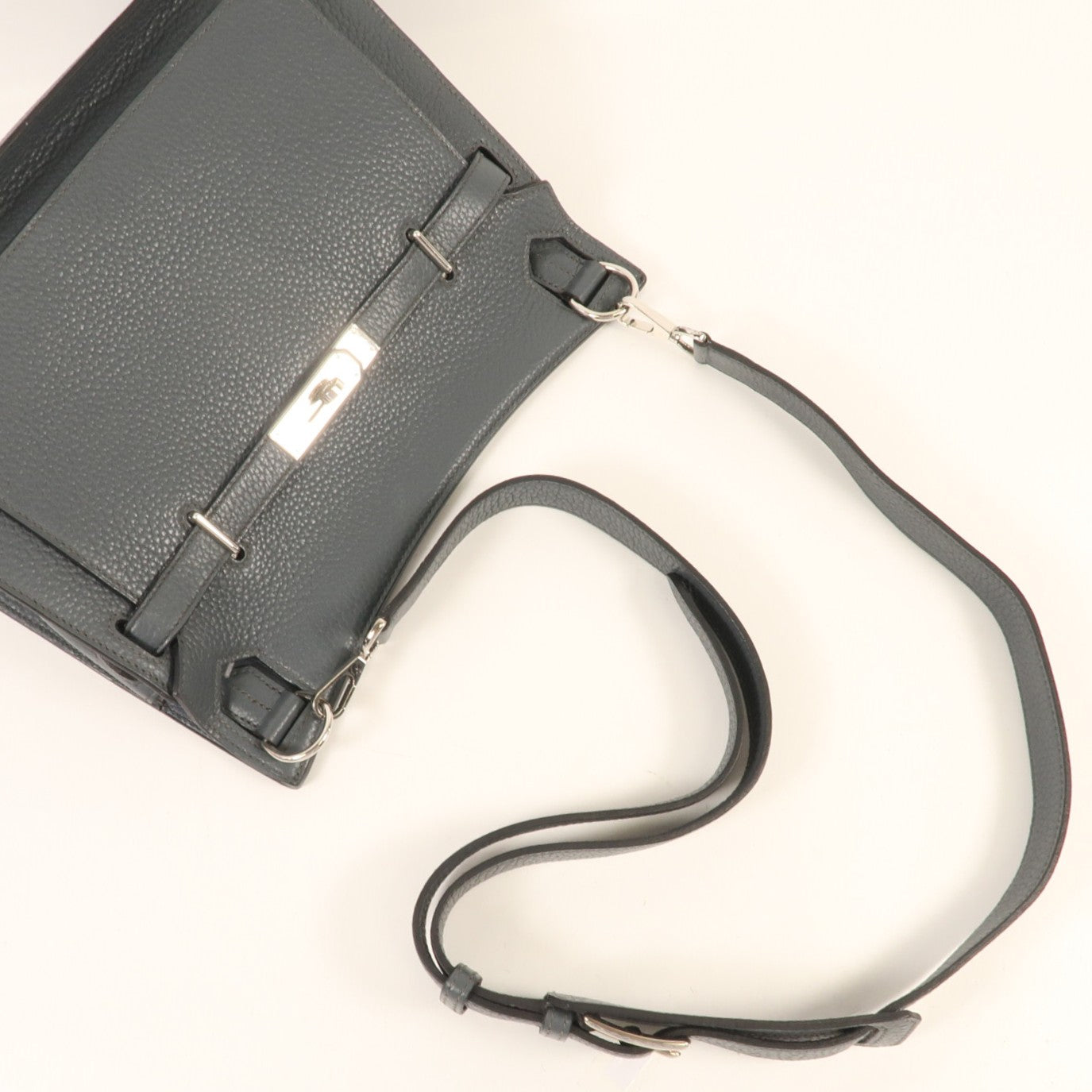 HERMES Clemence皮革Jypsiere 28銀扣肩背袋Blue Orage